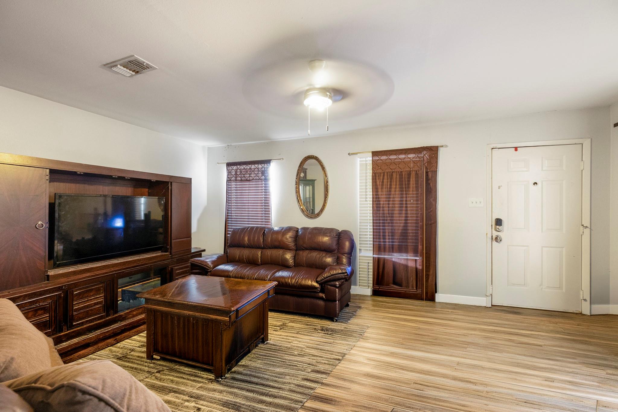 4509 Kingsbury Street