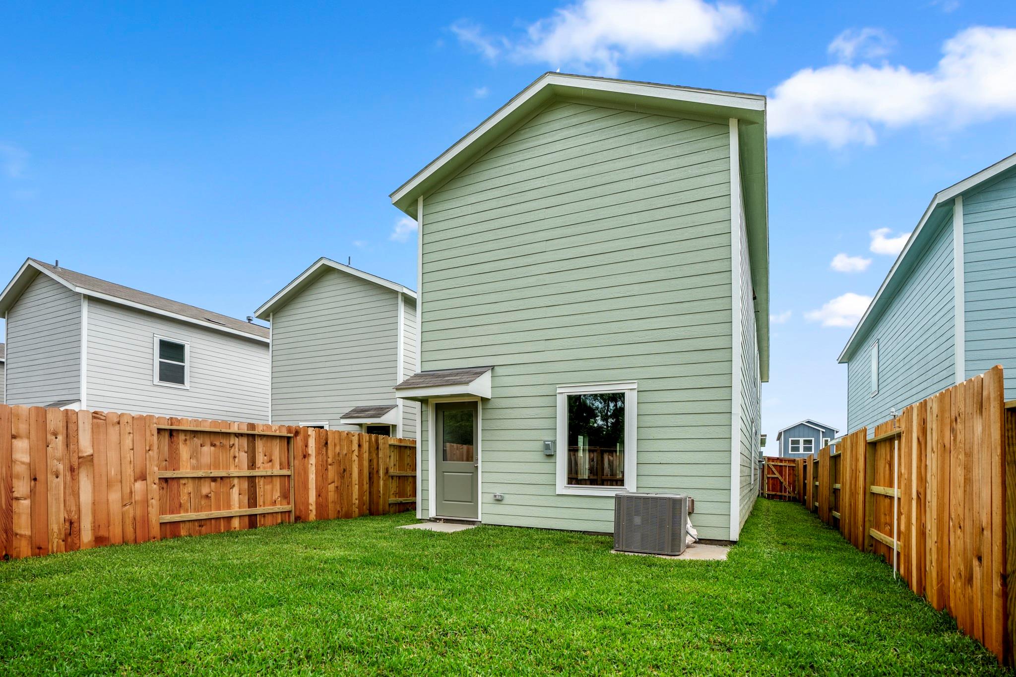 21443 Carosella Dr