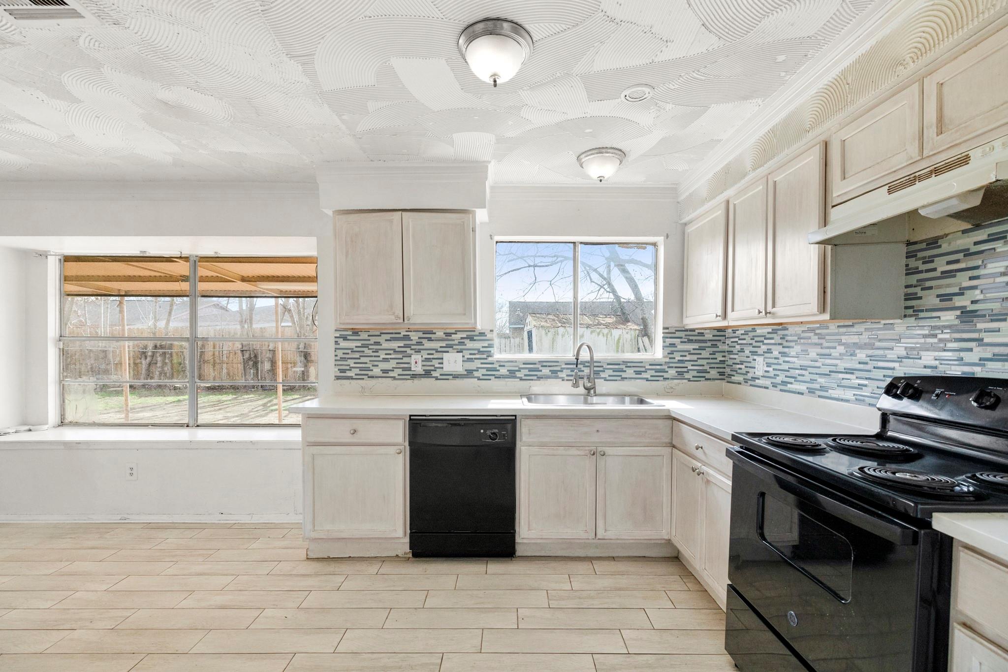 4711 Beechaven Street