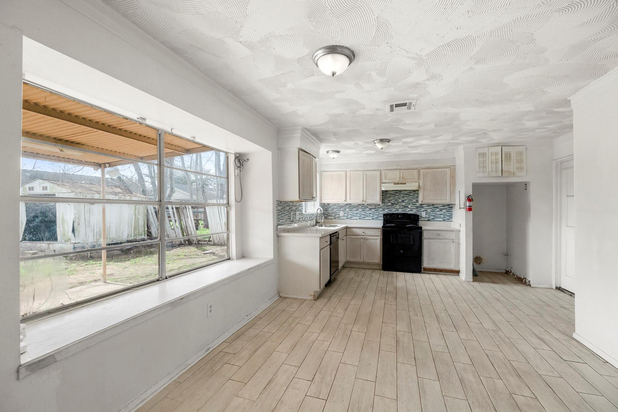 4711 Beechaven Street