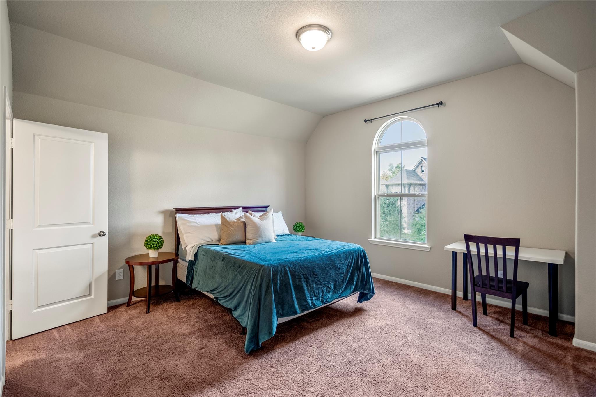 507 Woodsy Pine Court