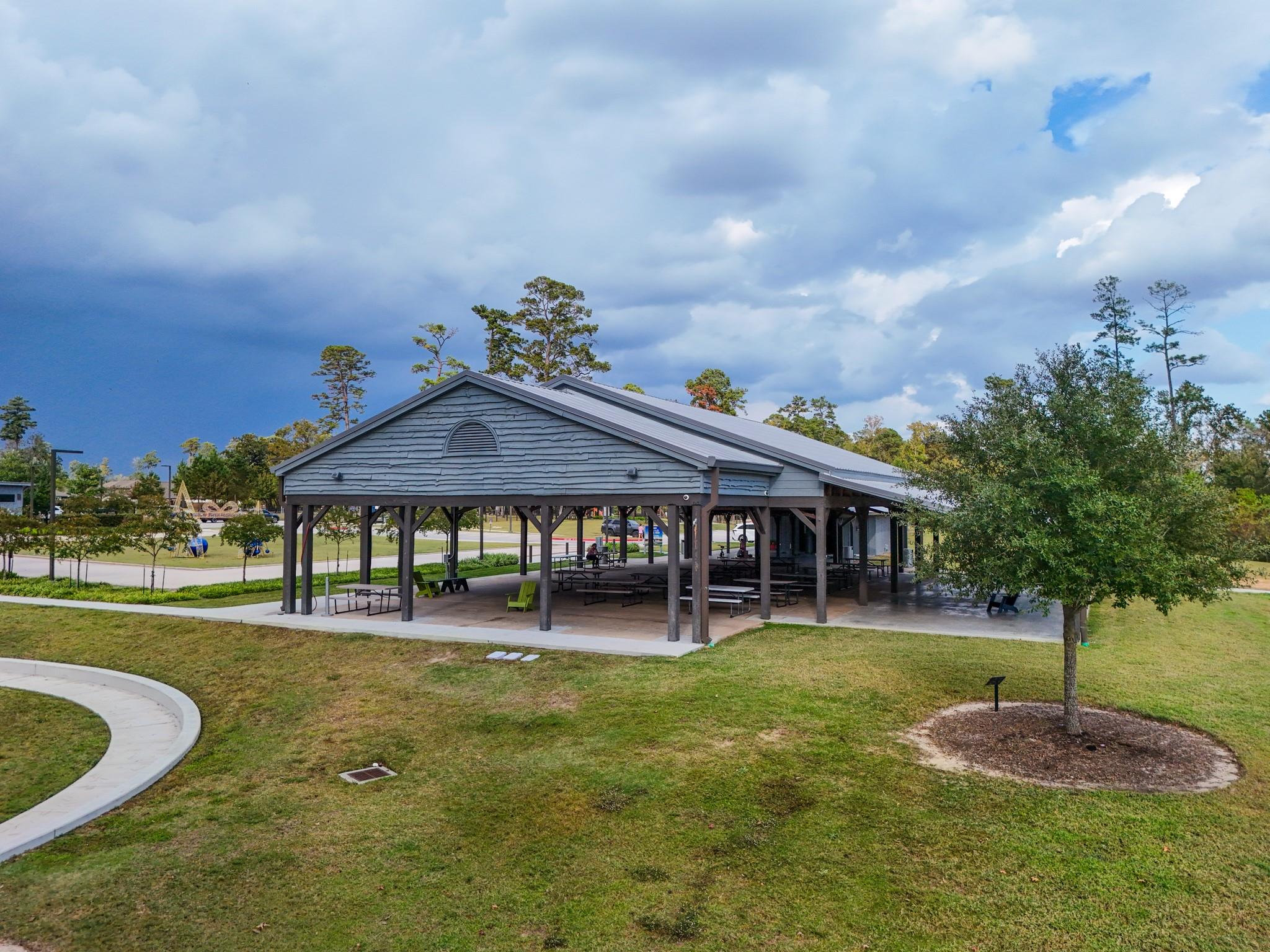 507 Woodsy Pine Court