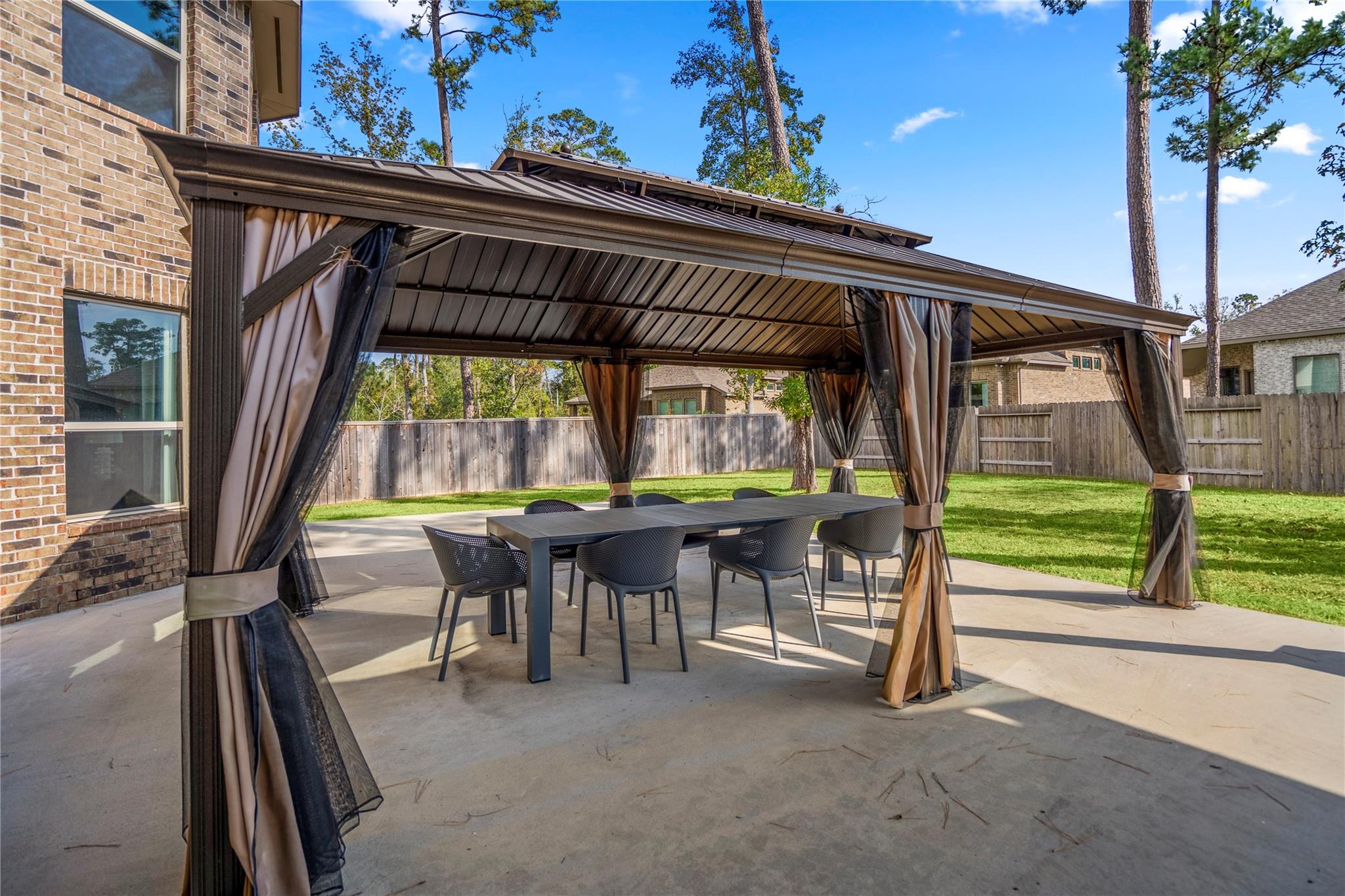 507 Woodsy Pine Court