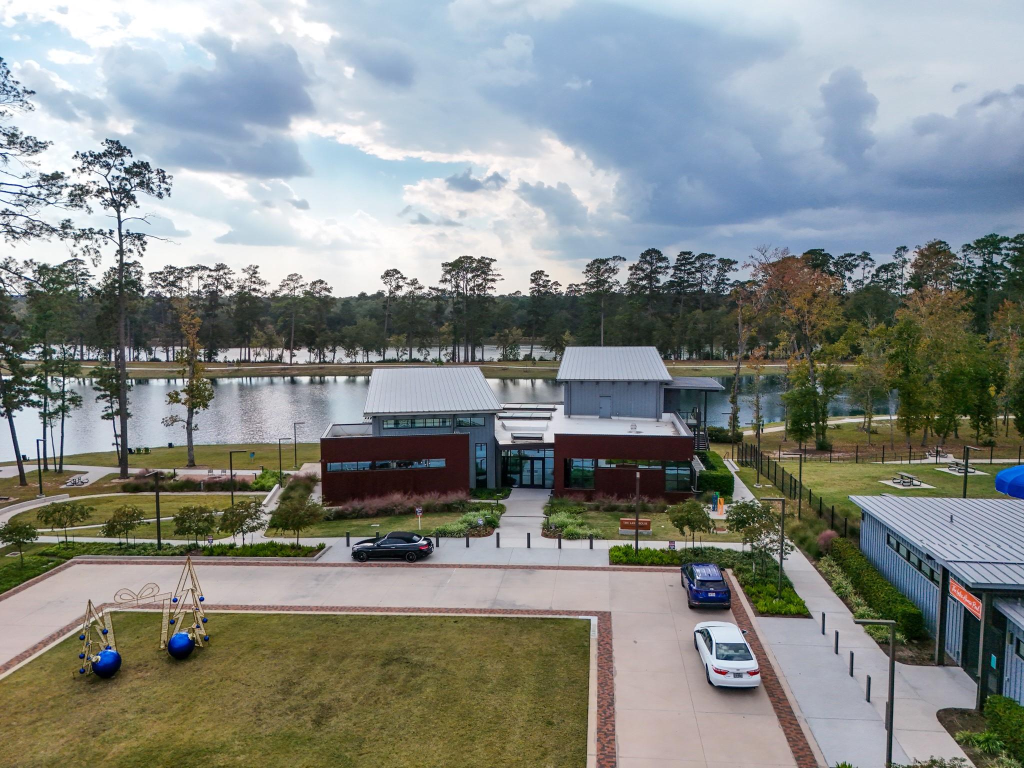 507 Woodsy Pine Court