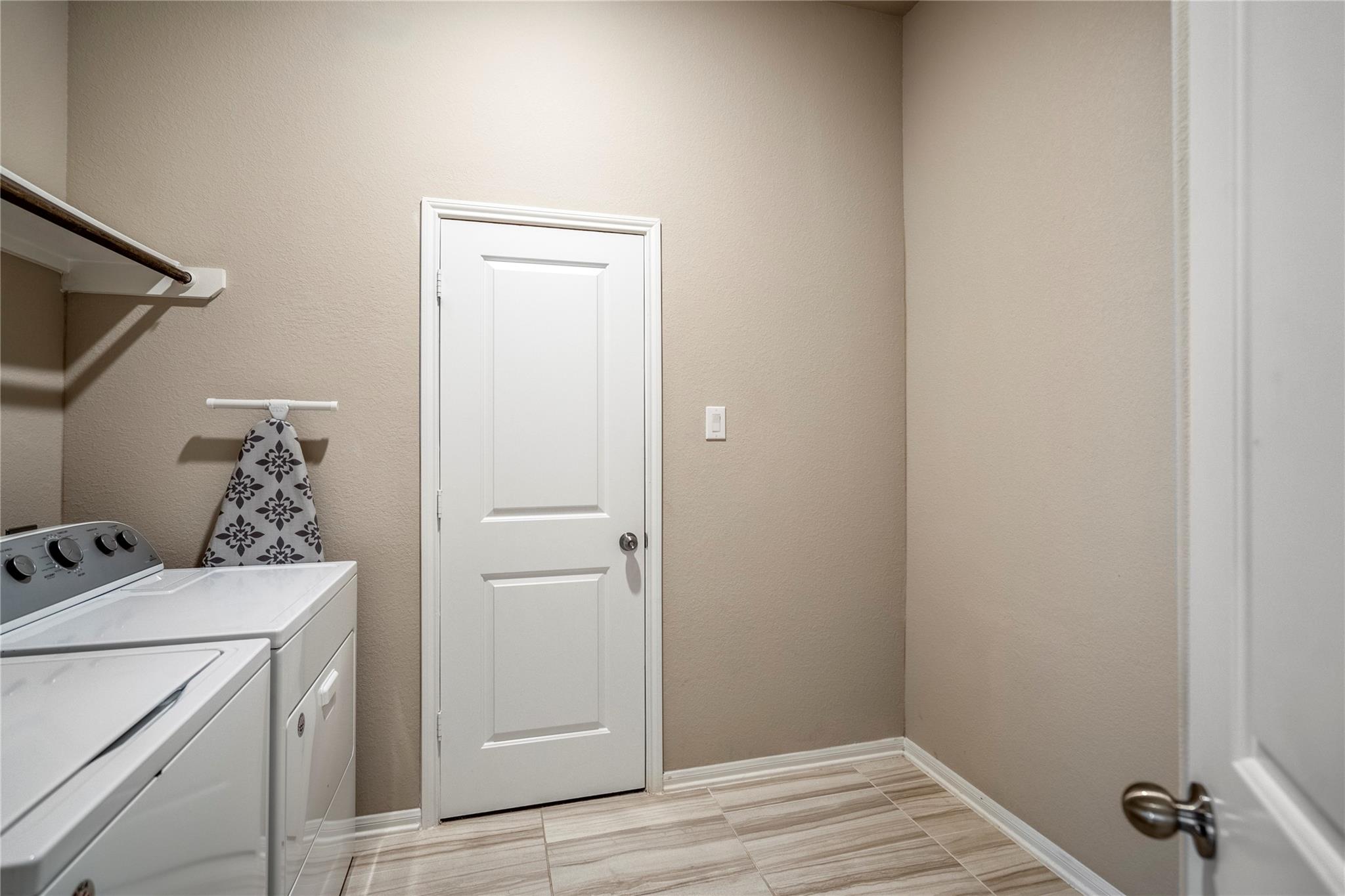 507 Woodsy Pine Court