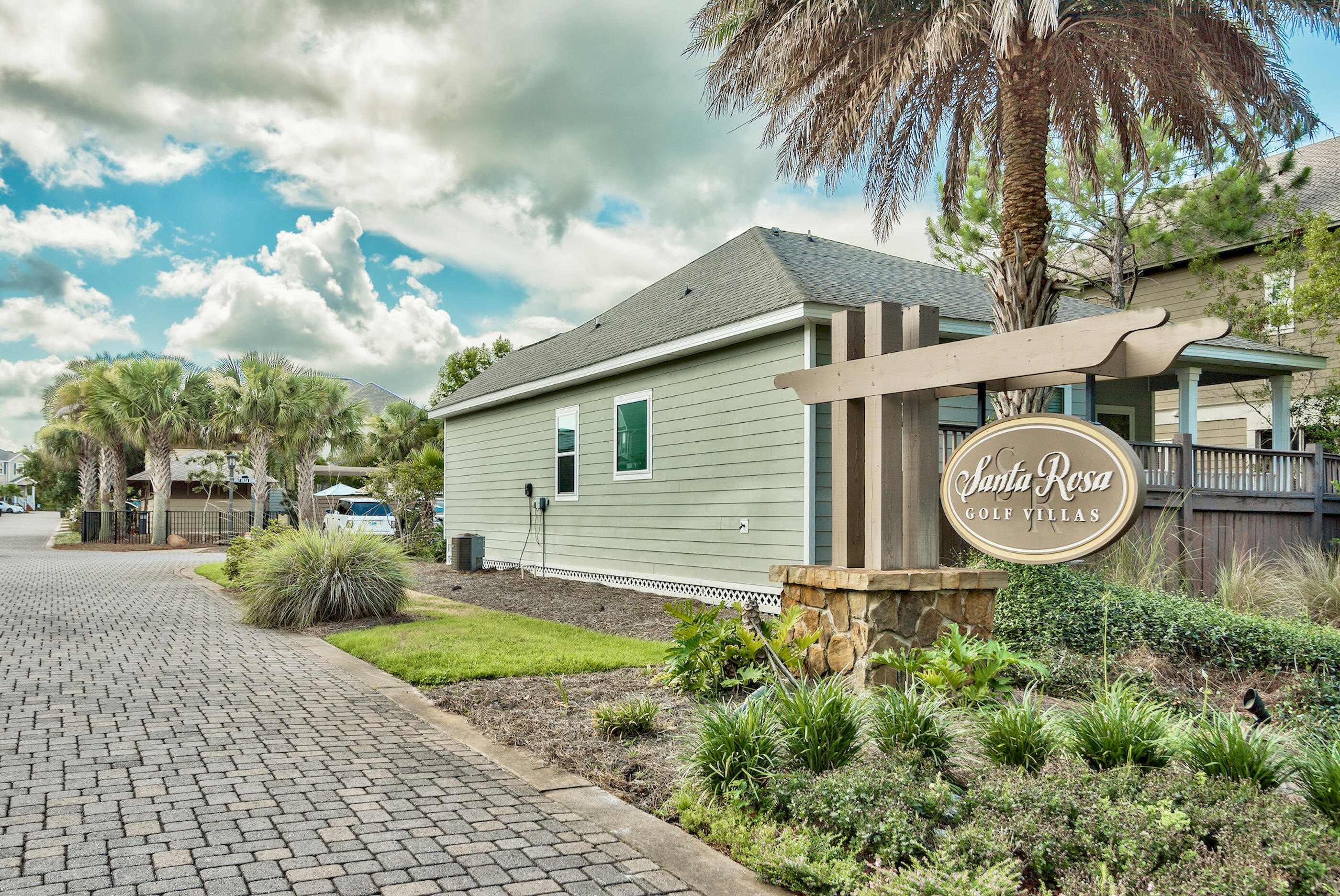 107 Golf Villa Drive