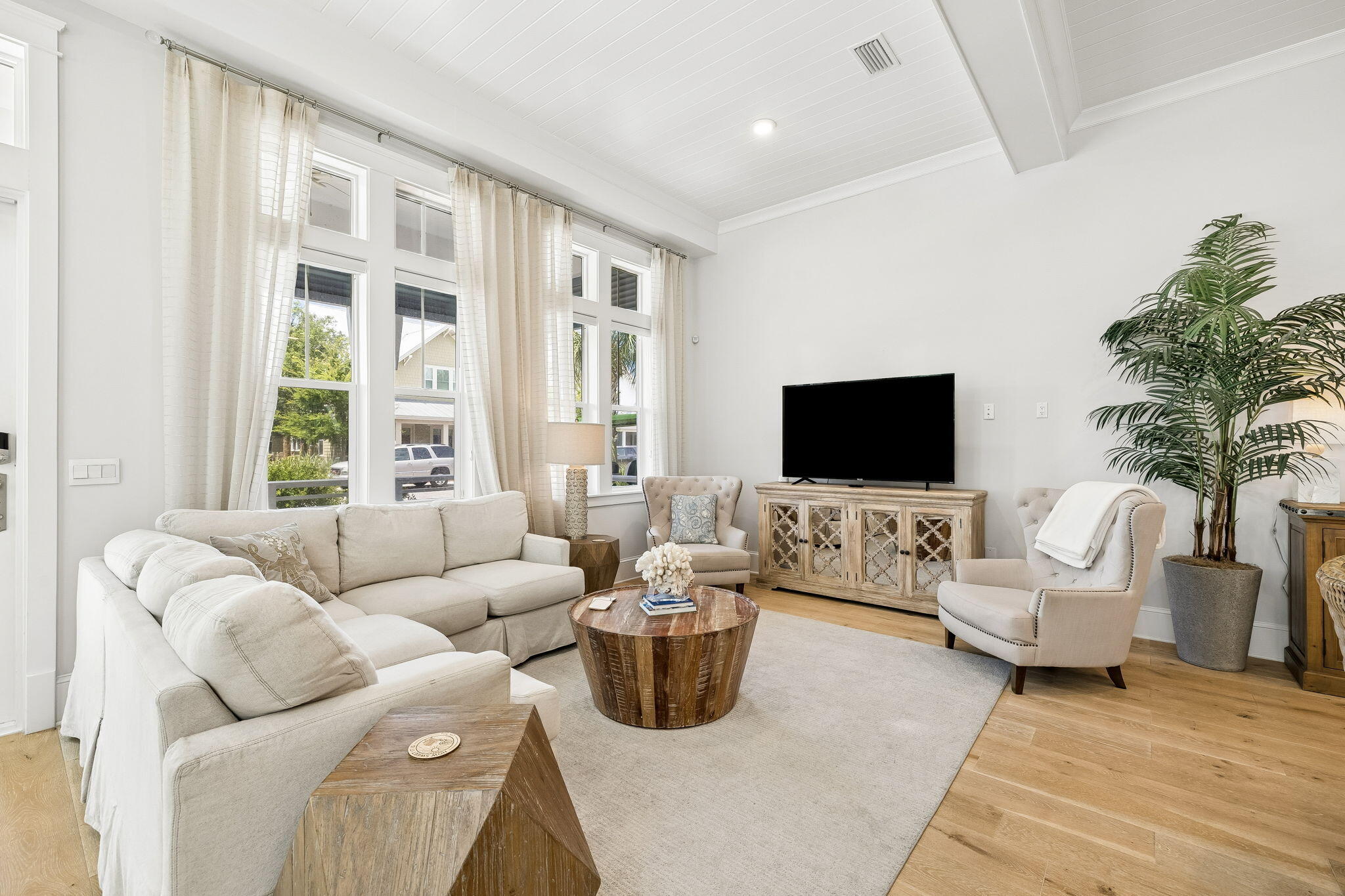 11 Pleasant Street