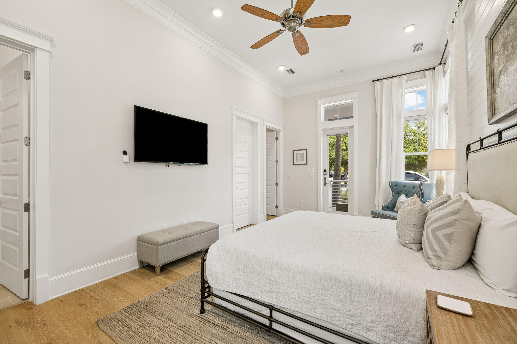 11 Pleasant Street
