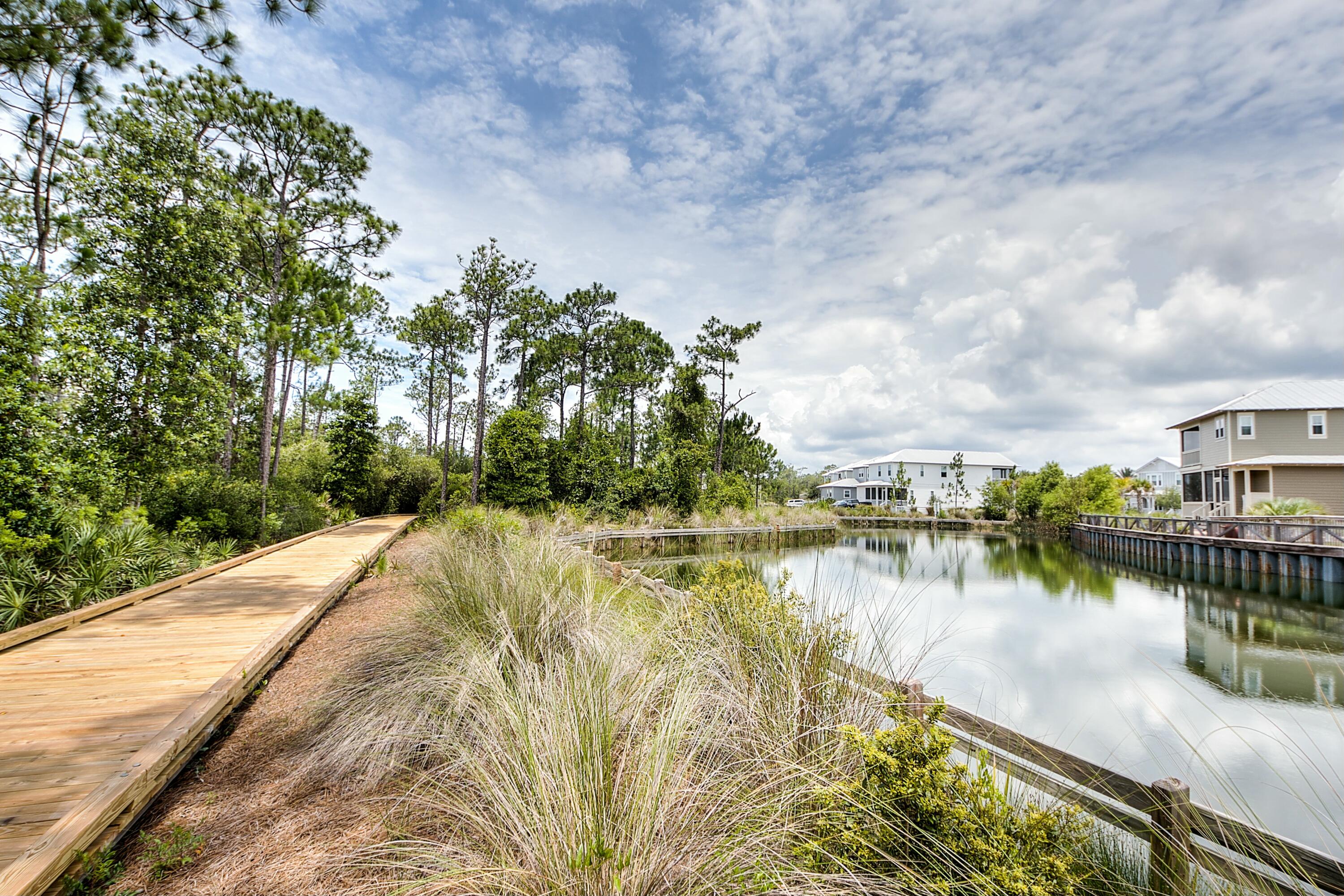 654 Flatwoods Forest Loop