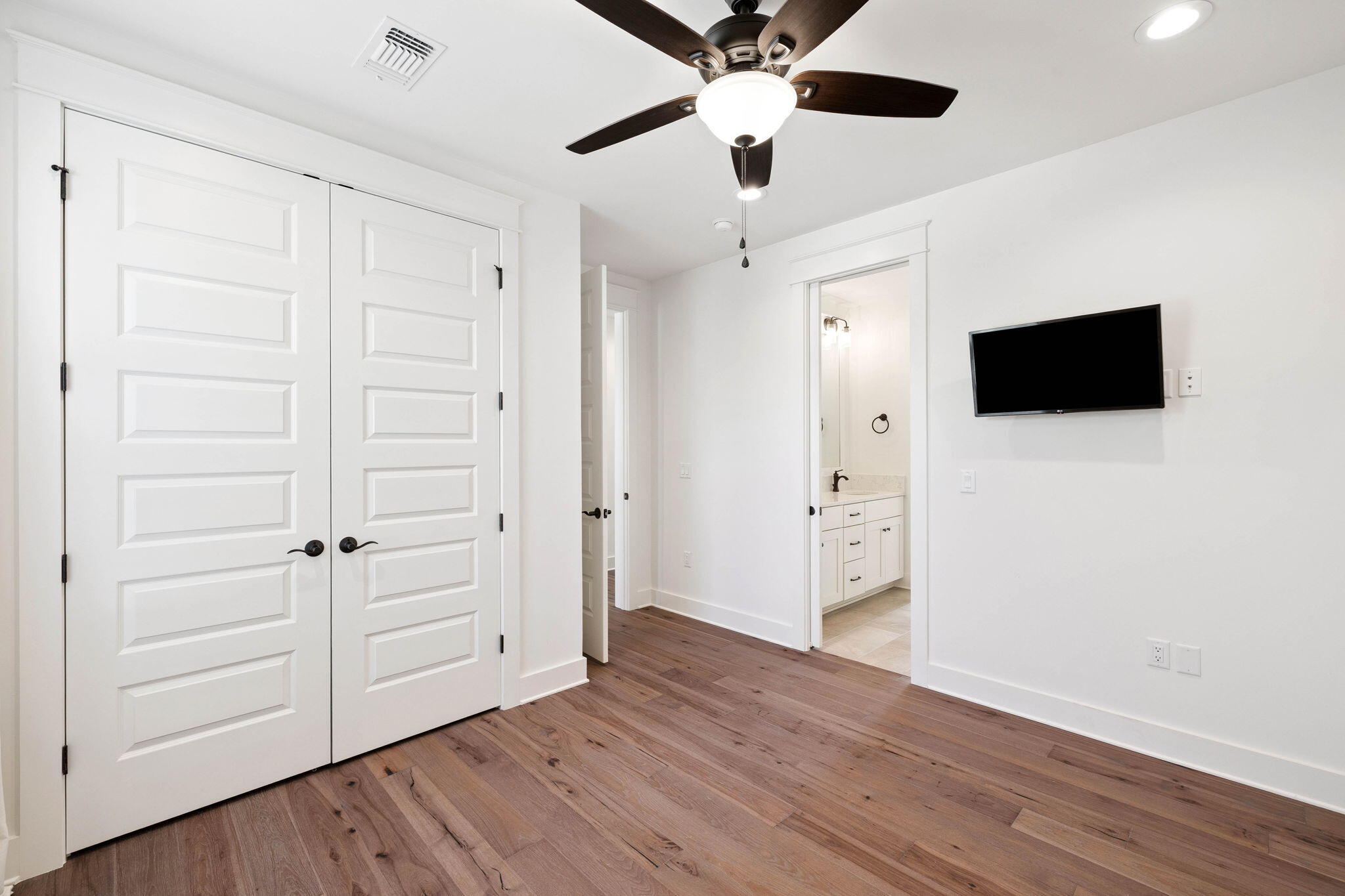 202 Ridgewalk Circle