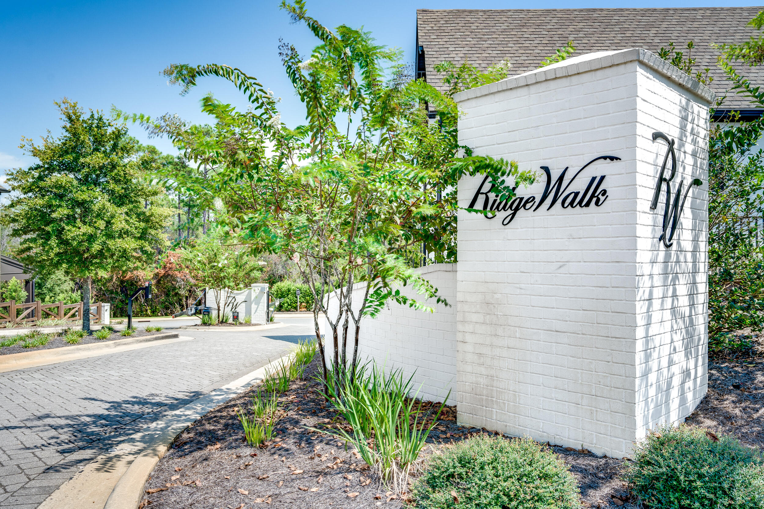 202 Ridgewalk Circle