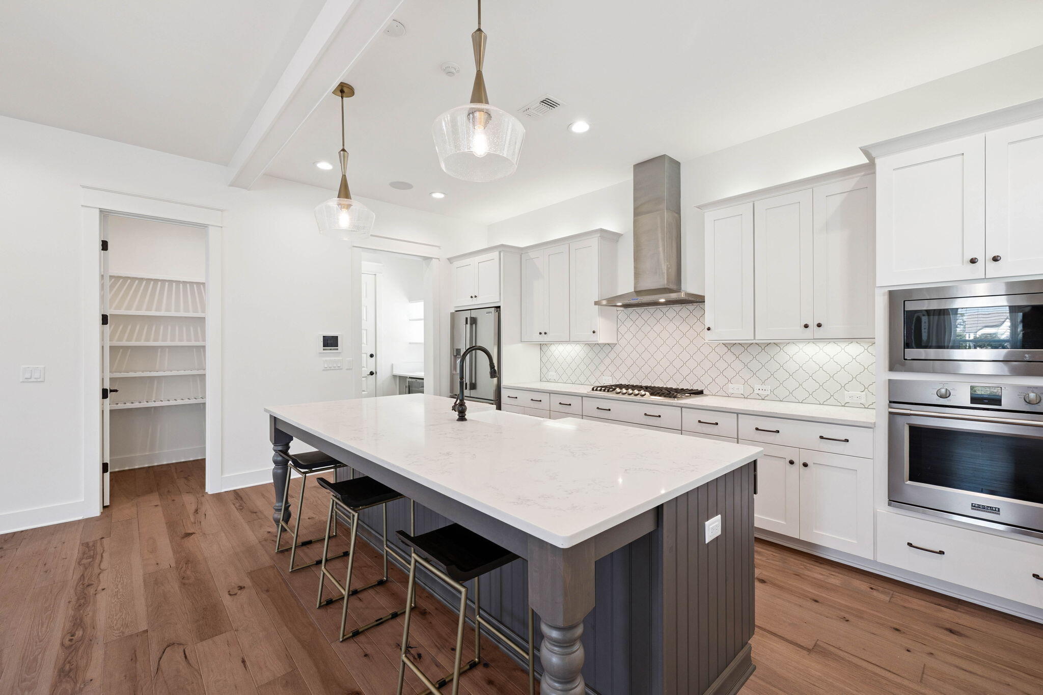 202 Ridgewalk Circle
