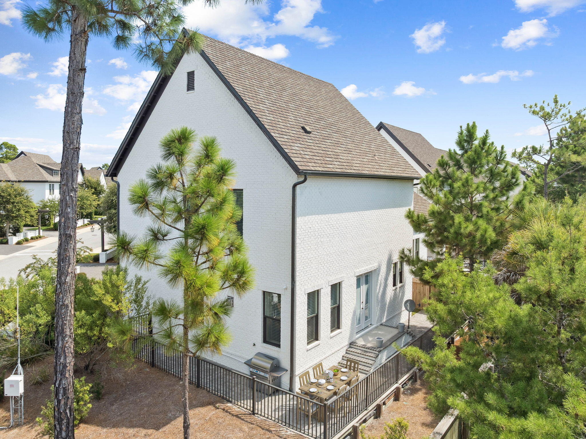 202 Ridgewalk Circle