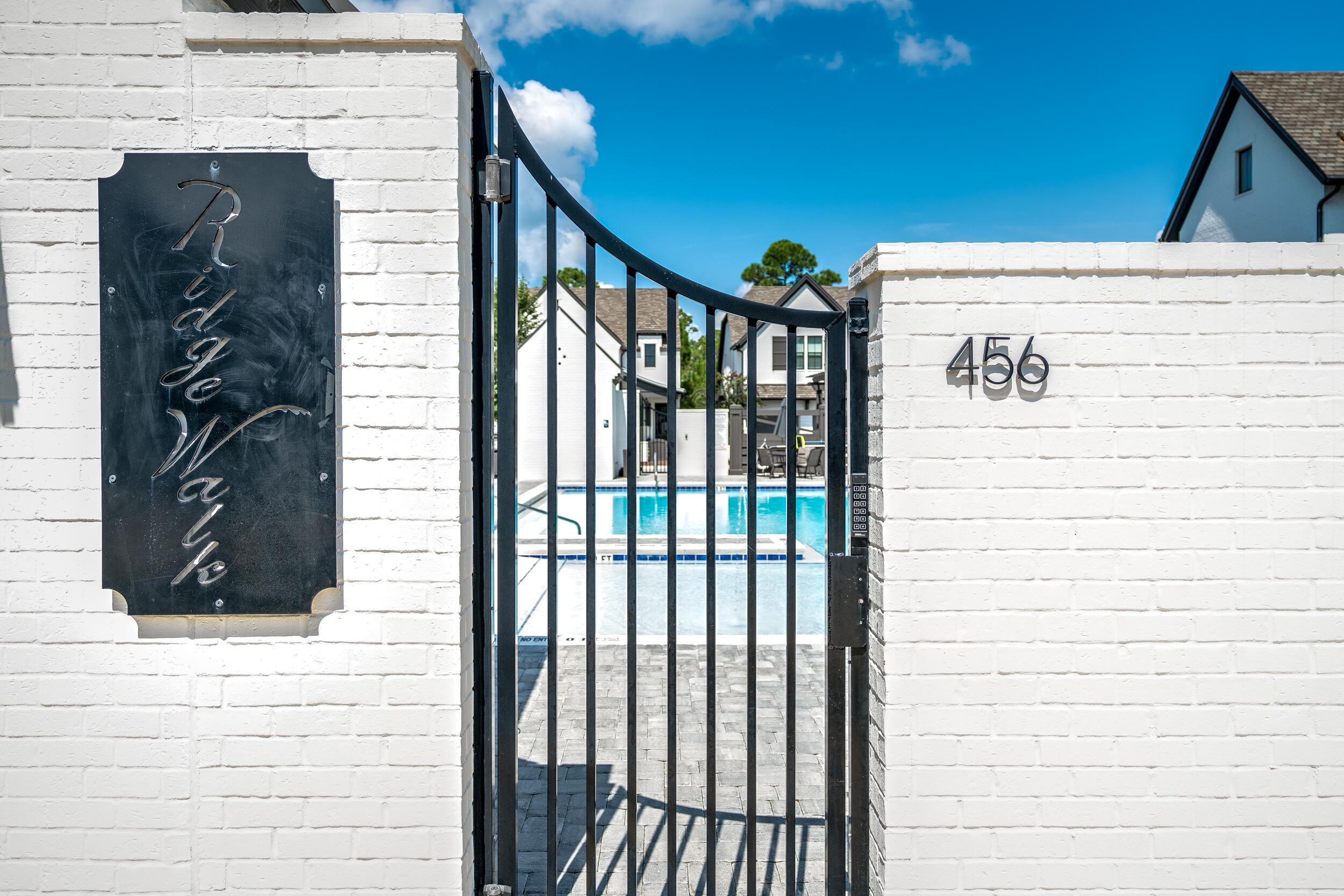 202 Ridgewalk Circle