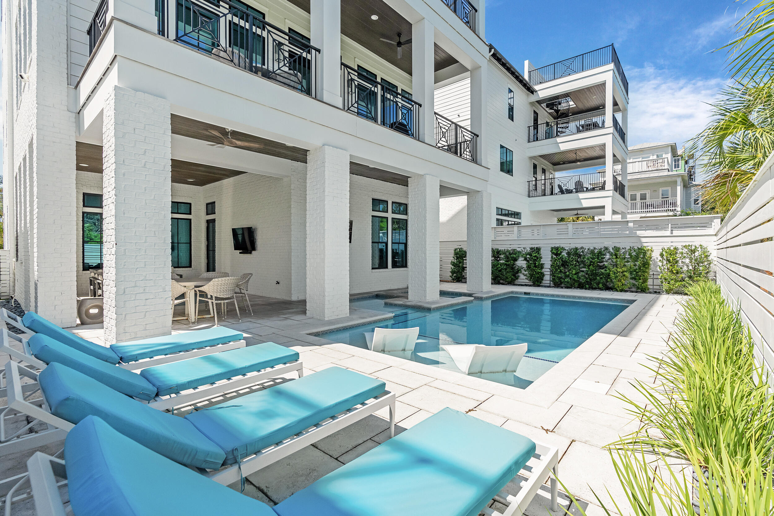 52 Seven Palms Drive