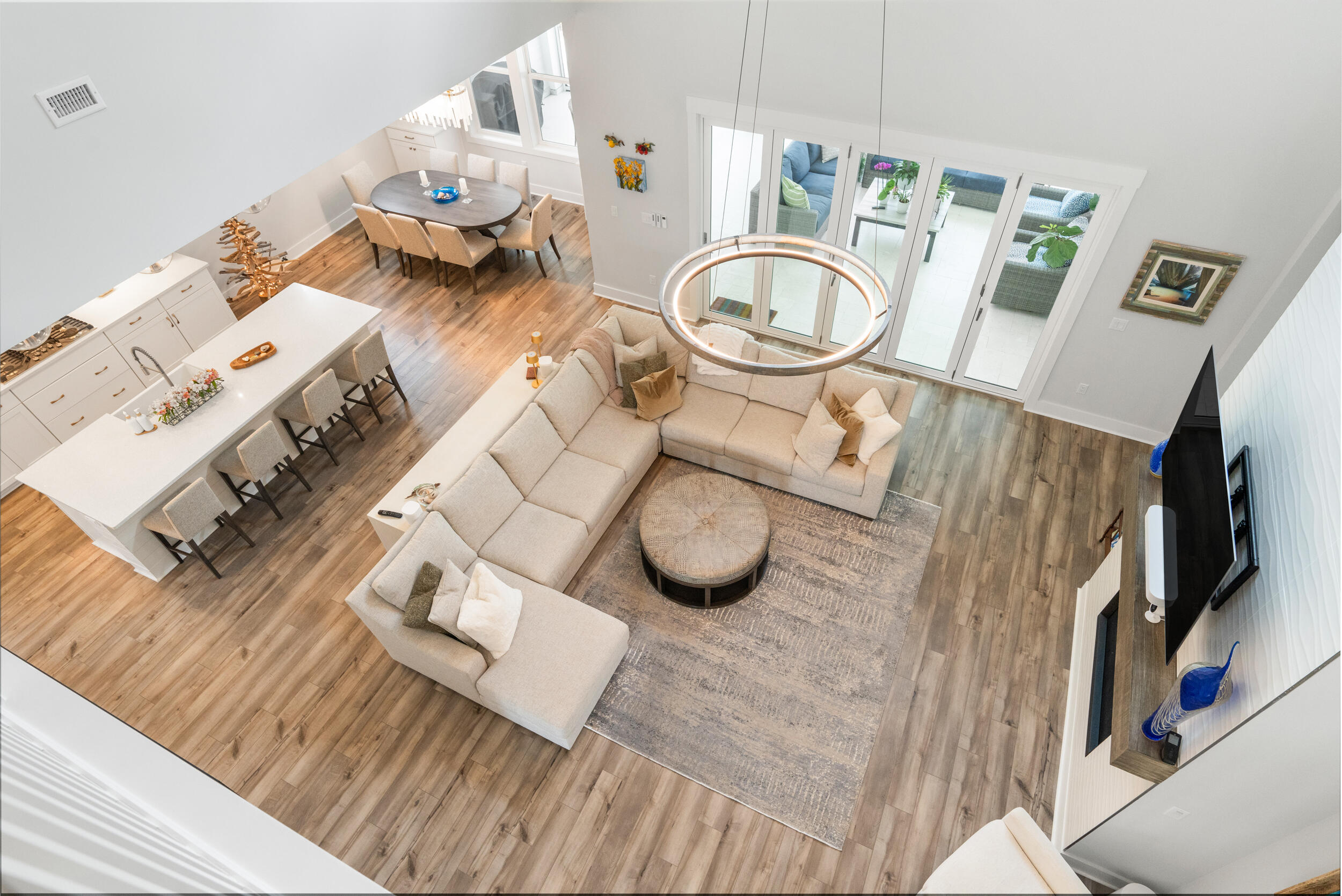 276 W Lafayette Road