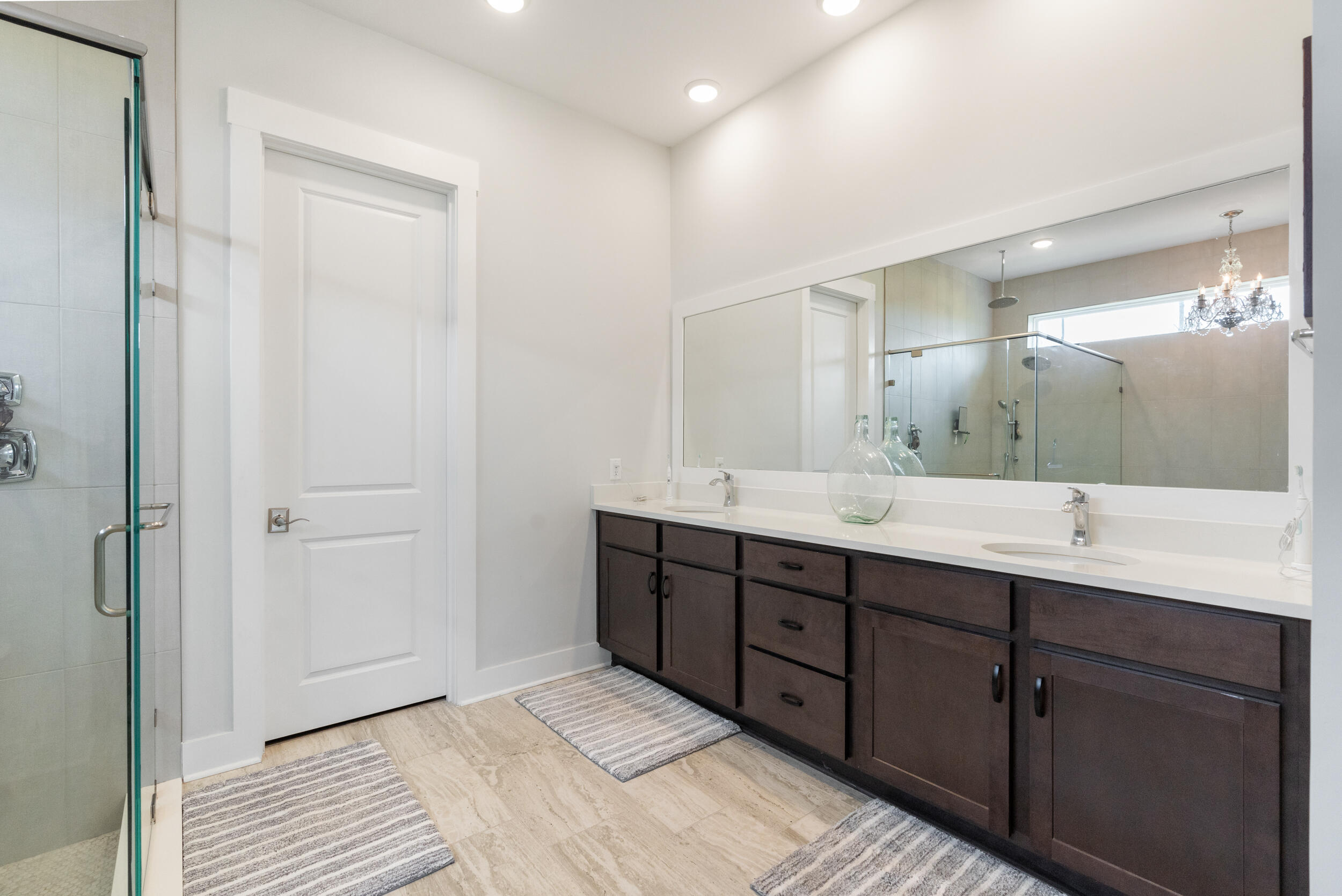 276 W Lafayette Road