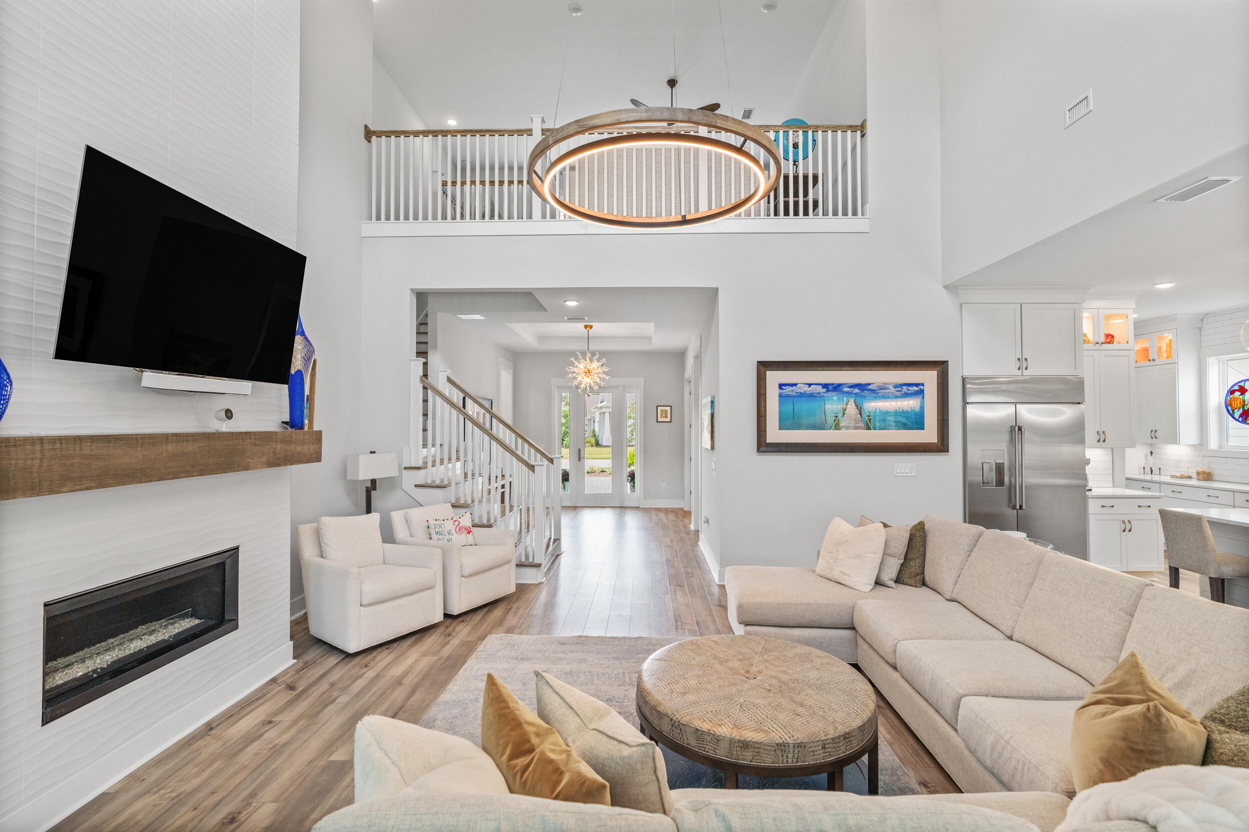 276 W Lafayette Road