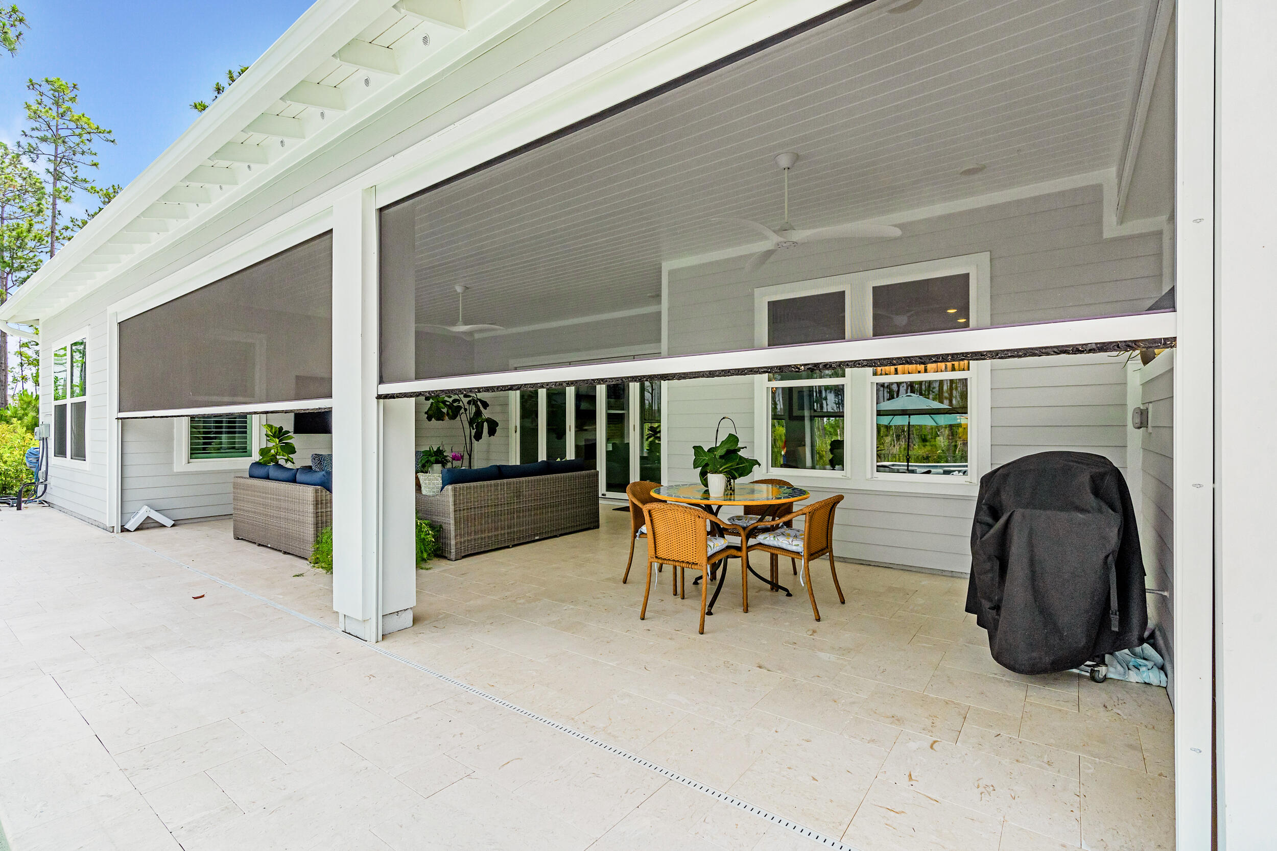 276 W Lafayette Road