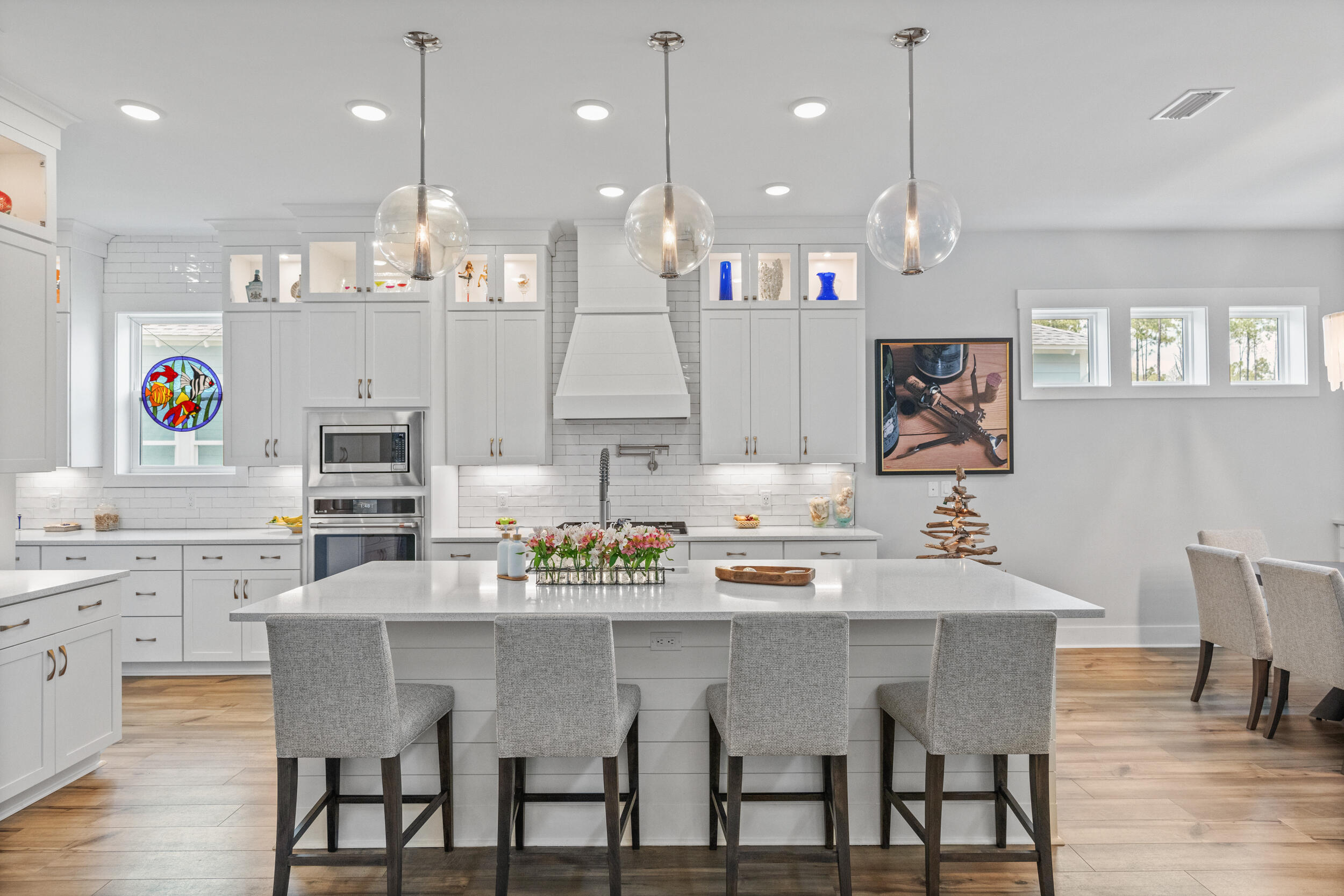 276 W Lafayette Road