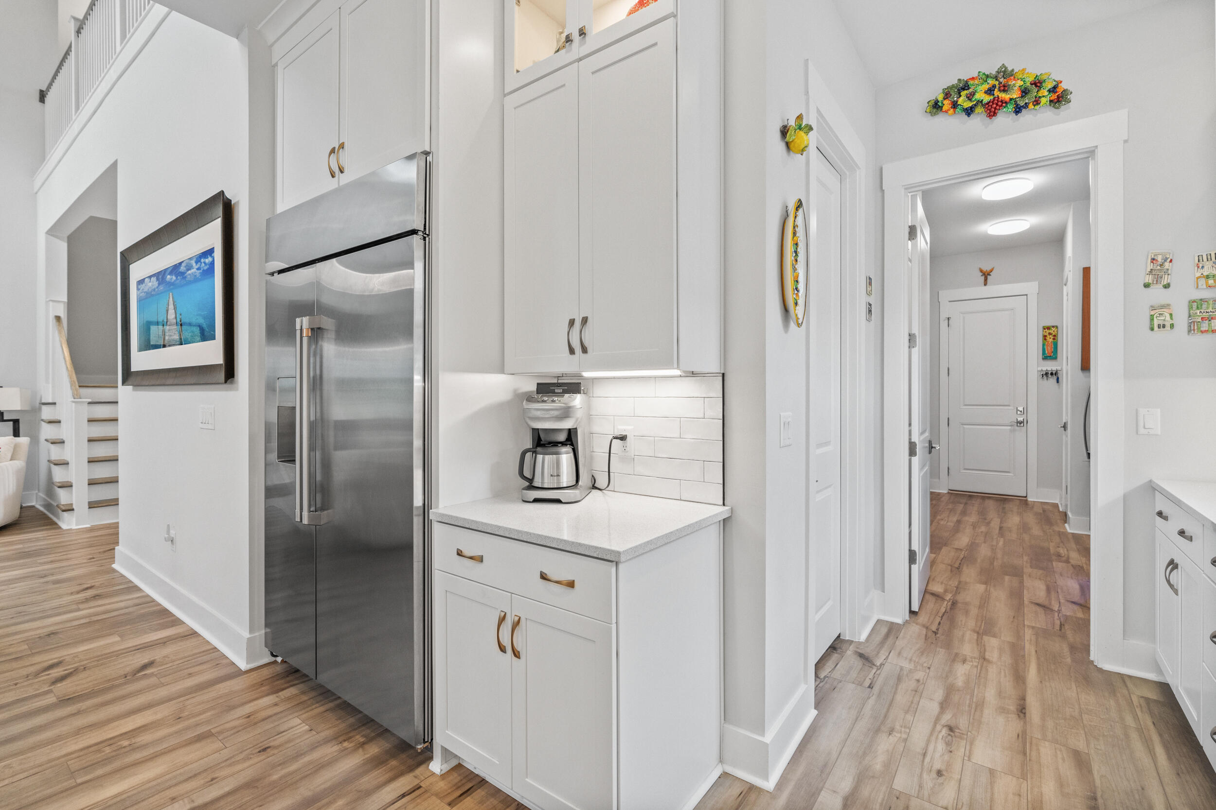 276 W Lafayette Road