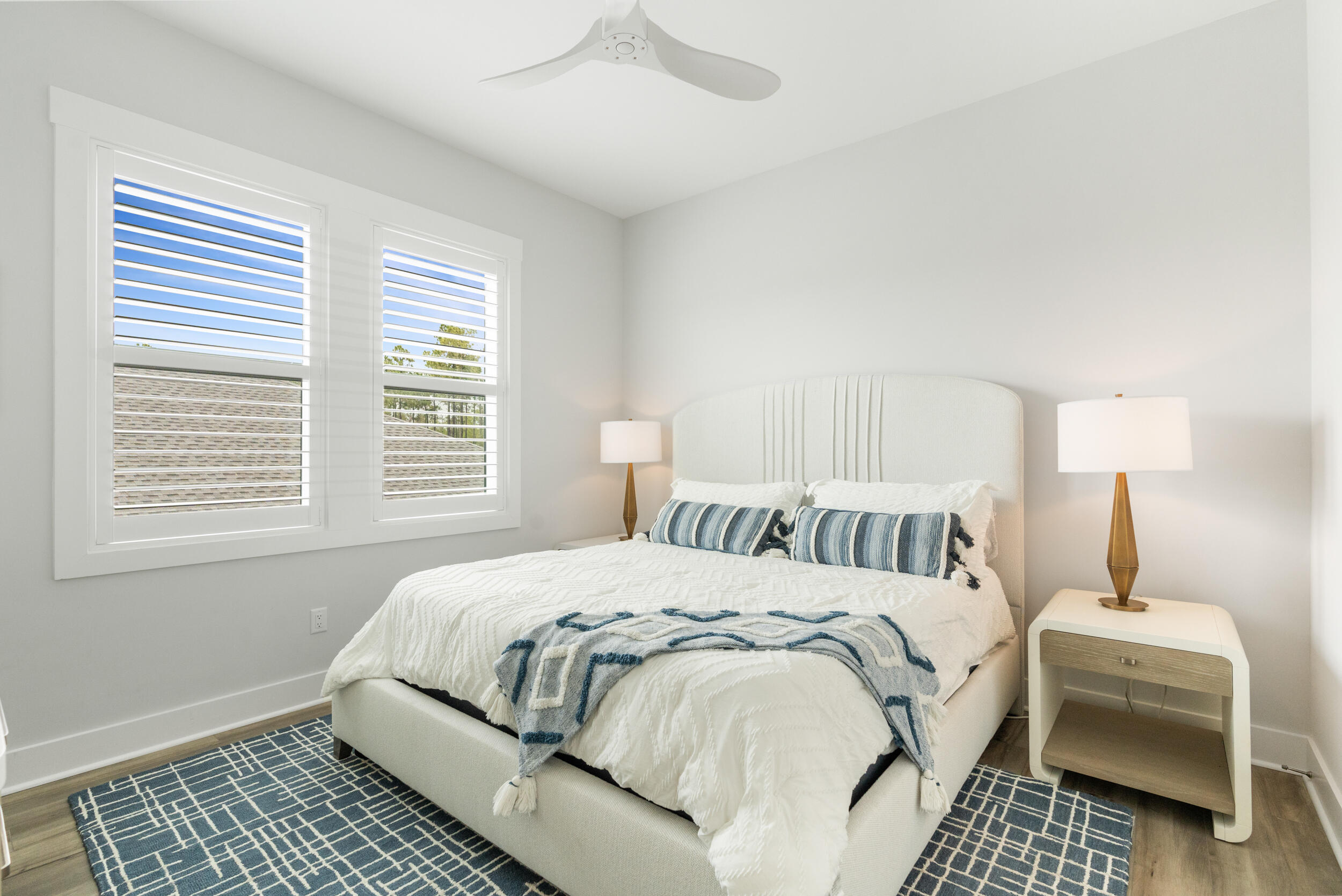 276 W Lafayette Road