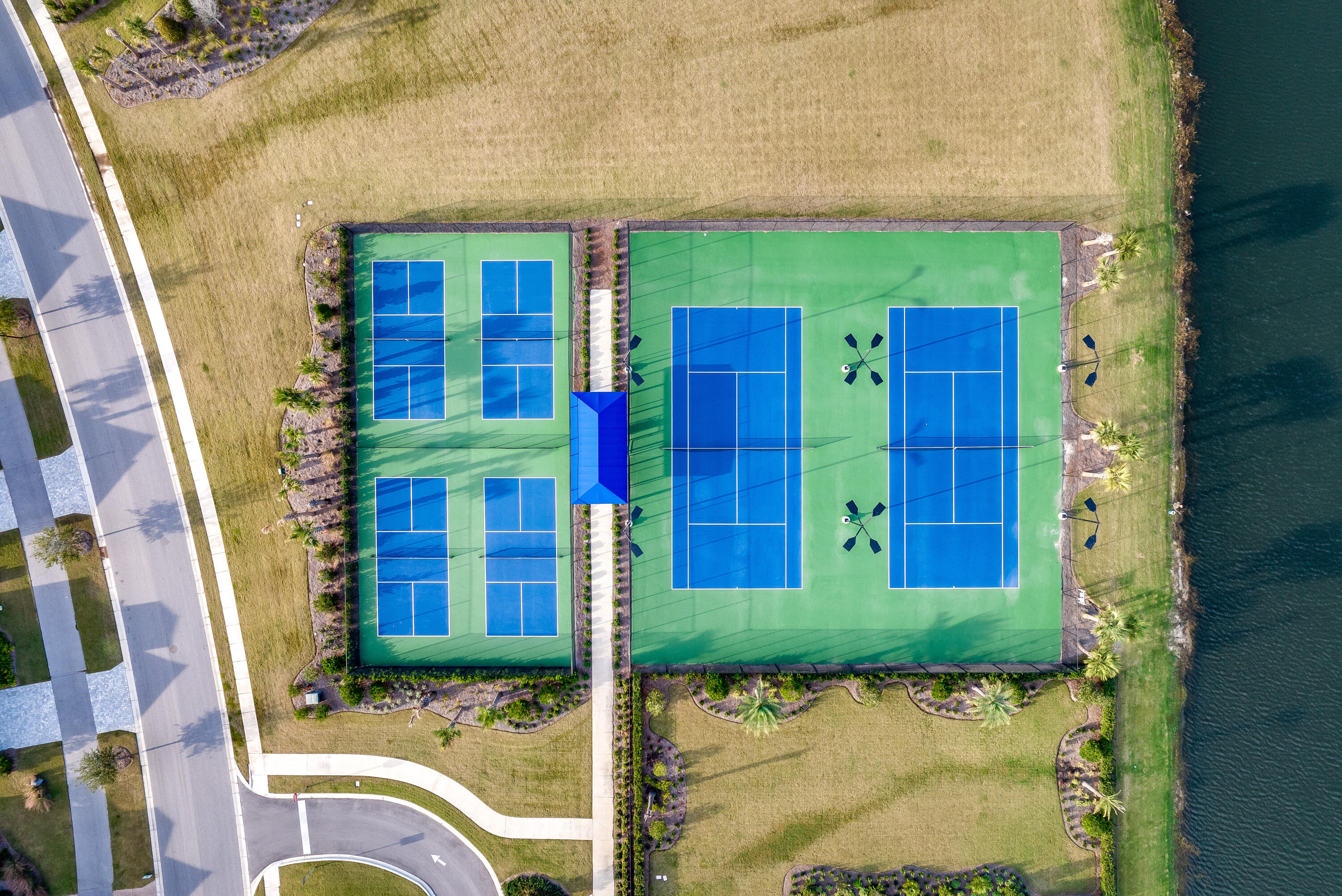 276 W Lafayette Road