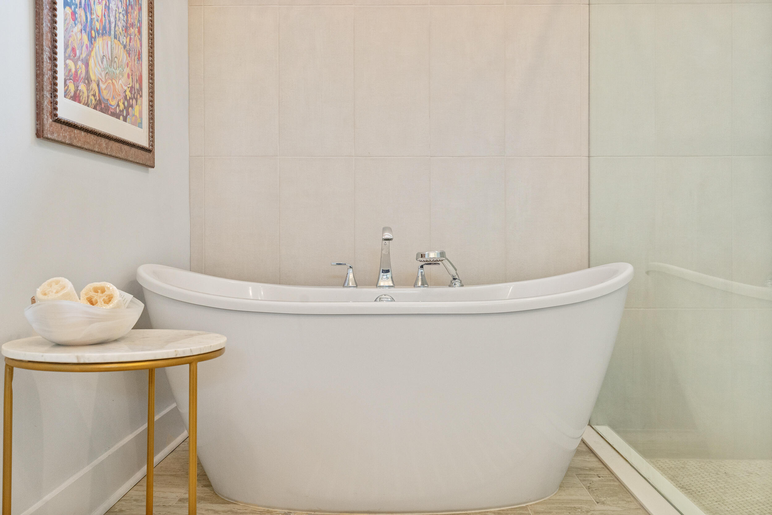 276 W Lafayette Road