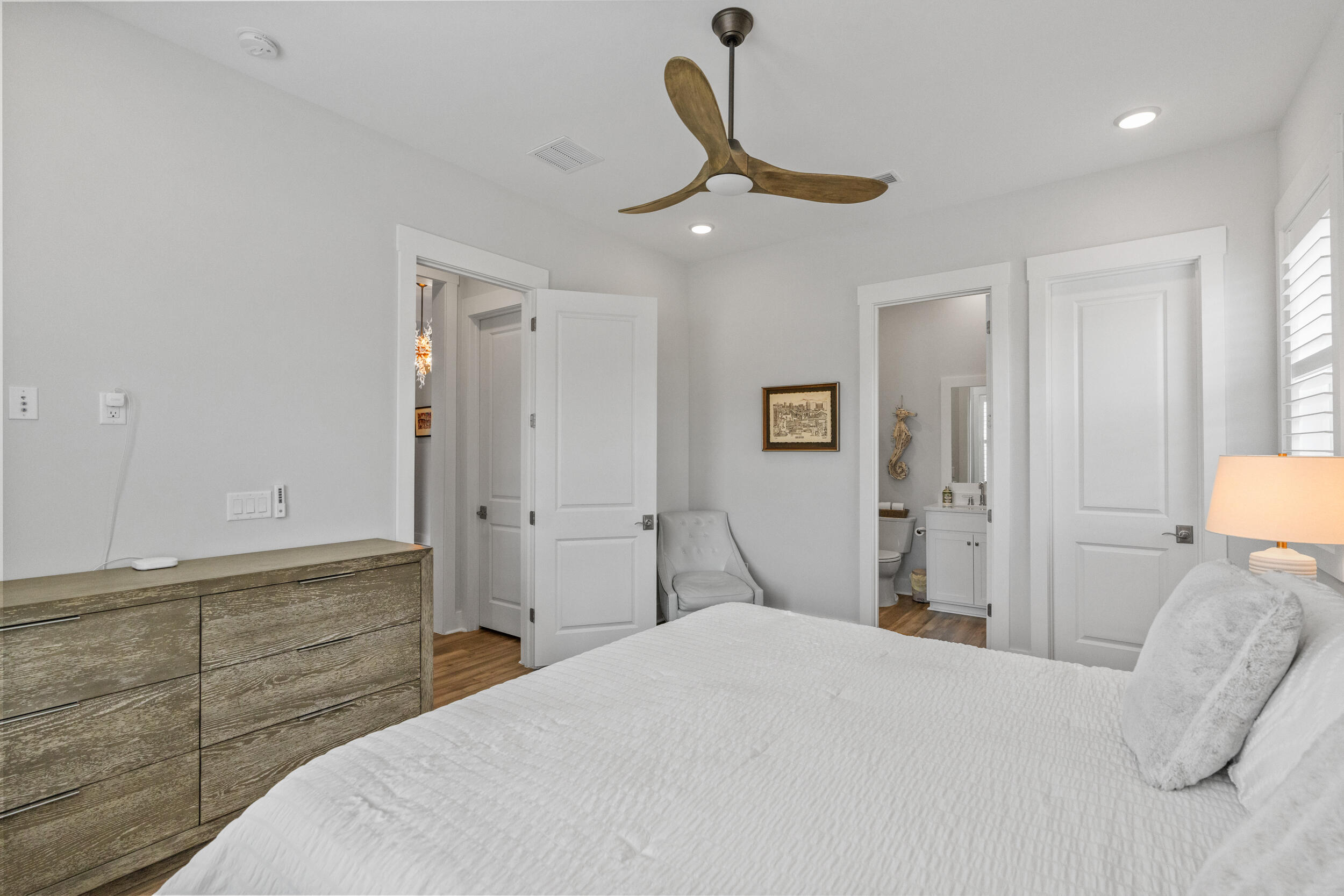 276 W Lafayette Road