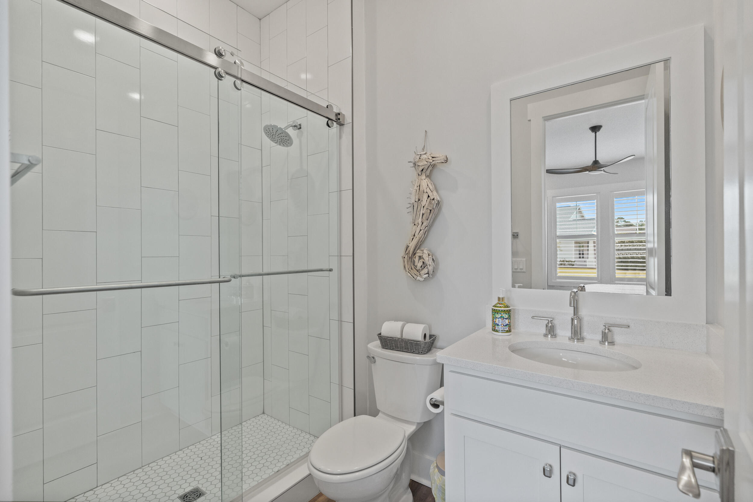 276 W Lafayette Road