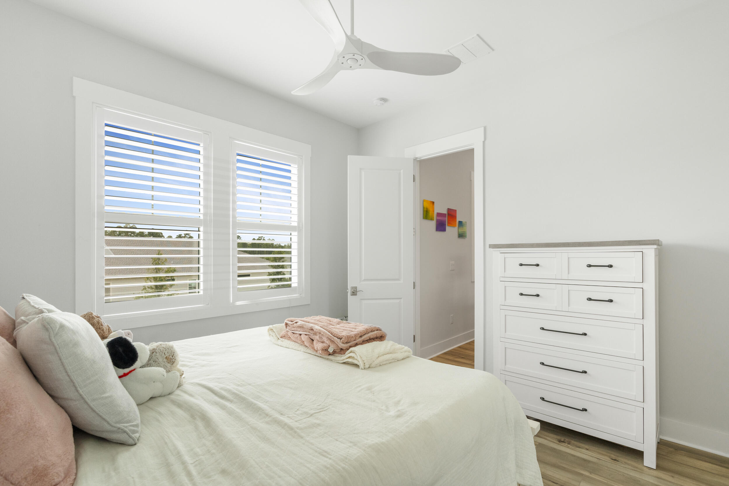 276 W Lafayette Road