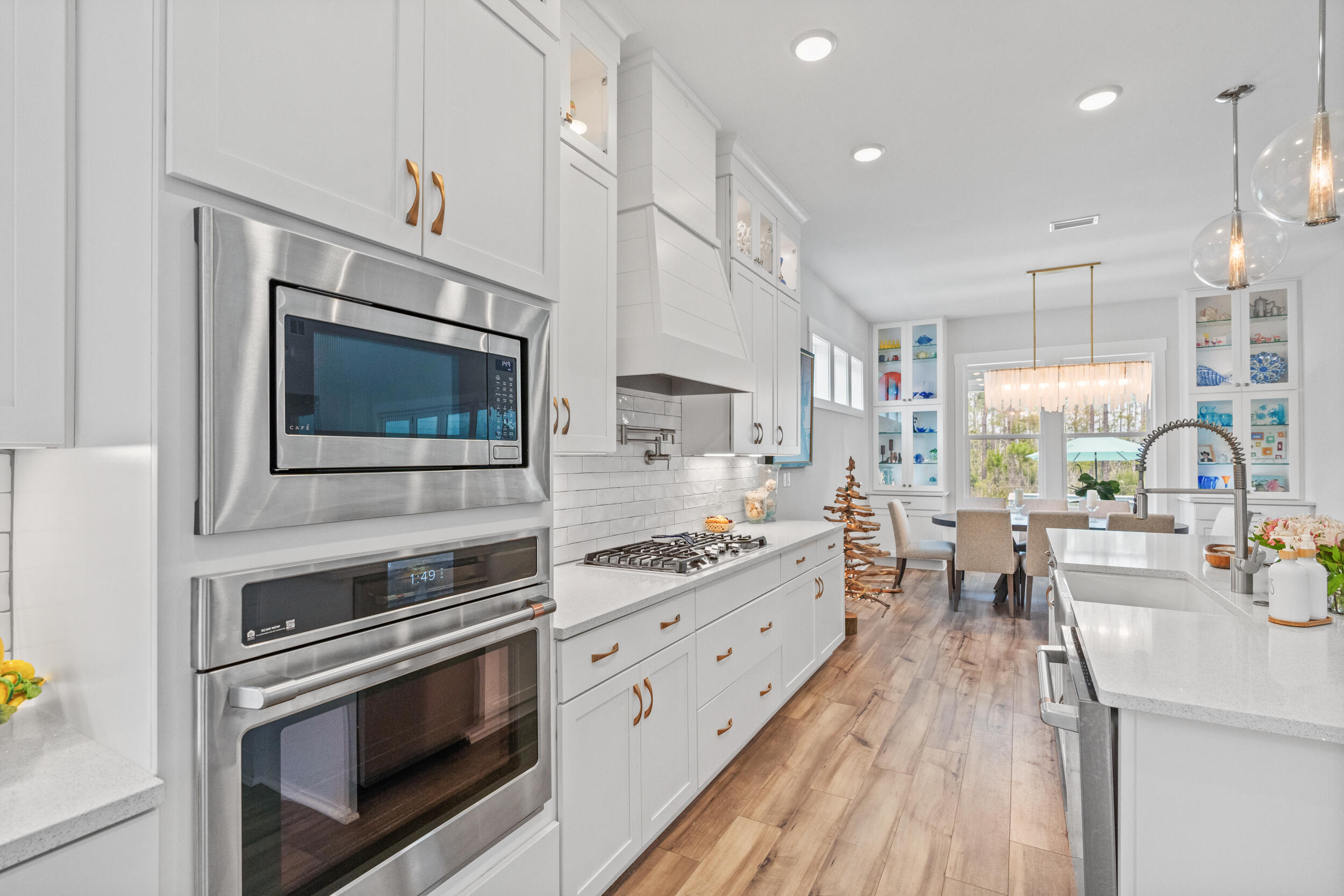 276 W Lafayette Road