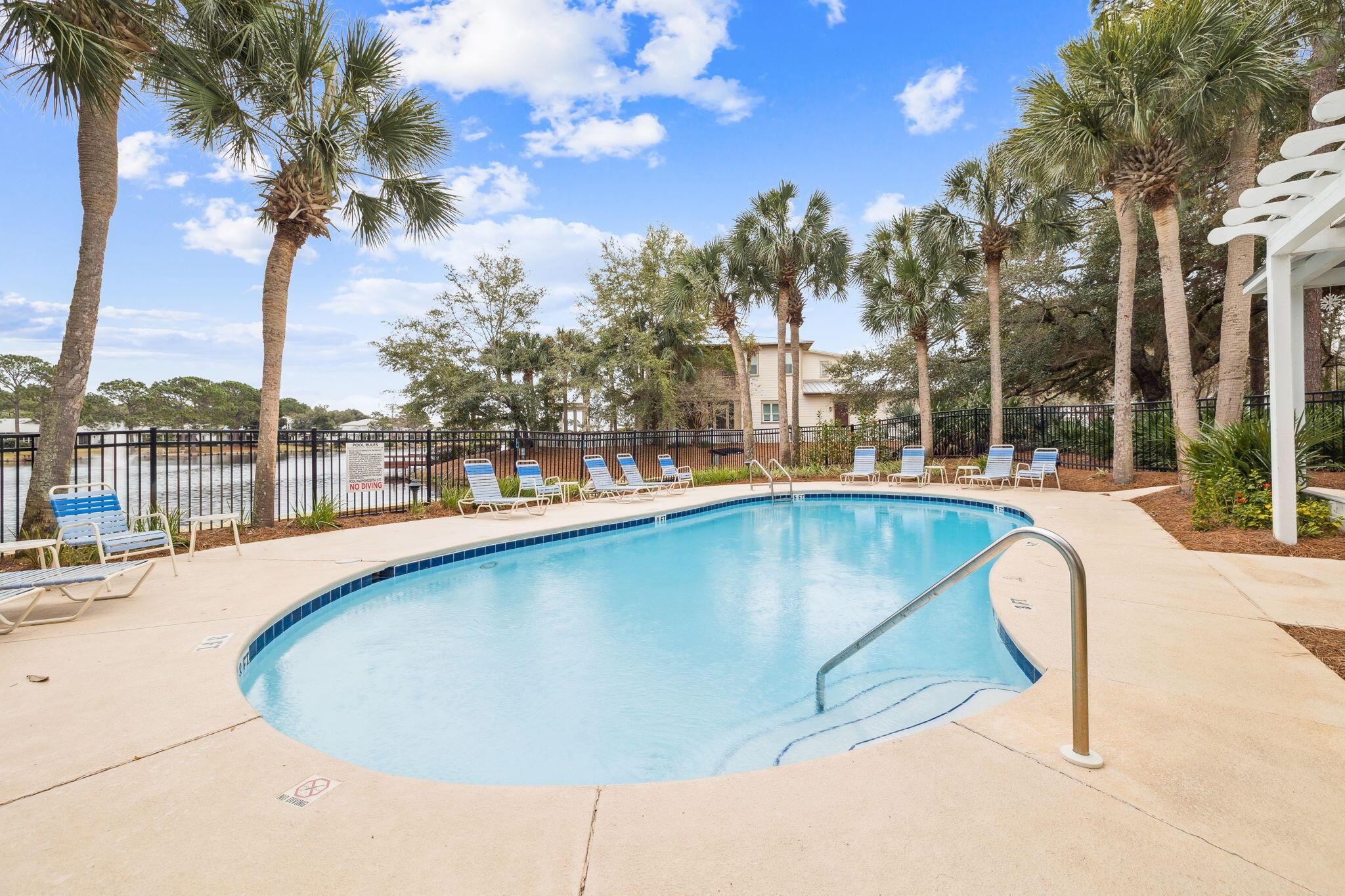 2031 Pine Island Circle