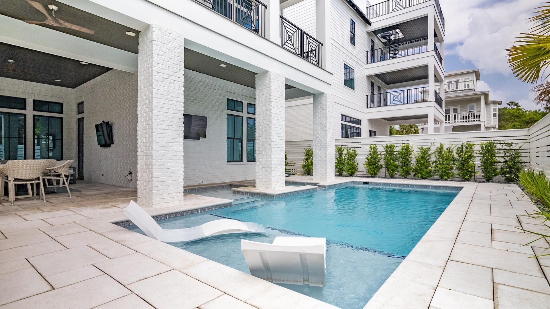 52 Seven Palms Drive