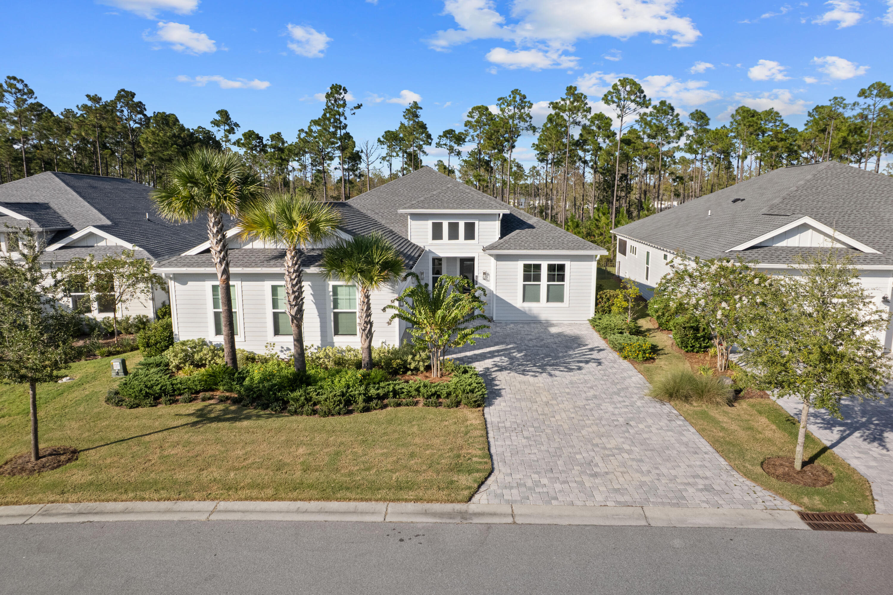 320 W Lafayette Road