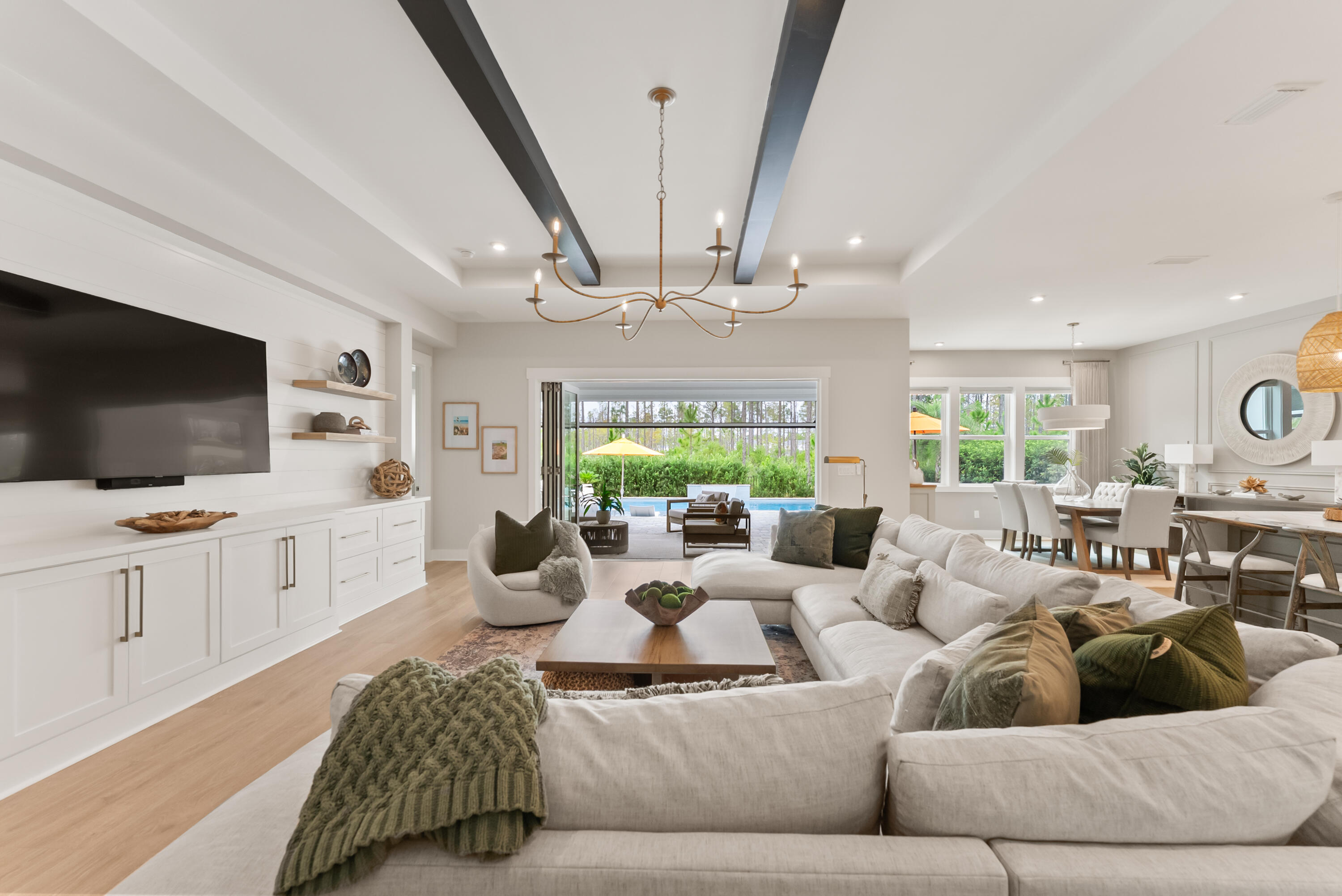 320 W Lafayette Road