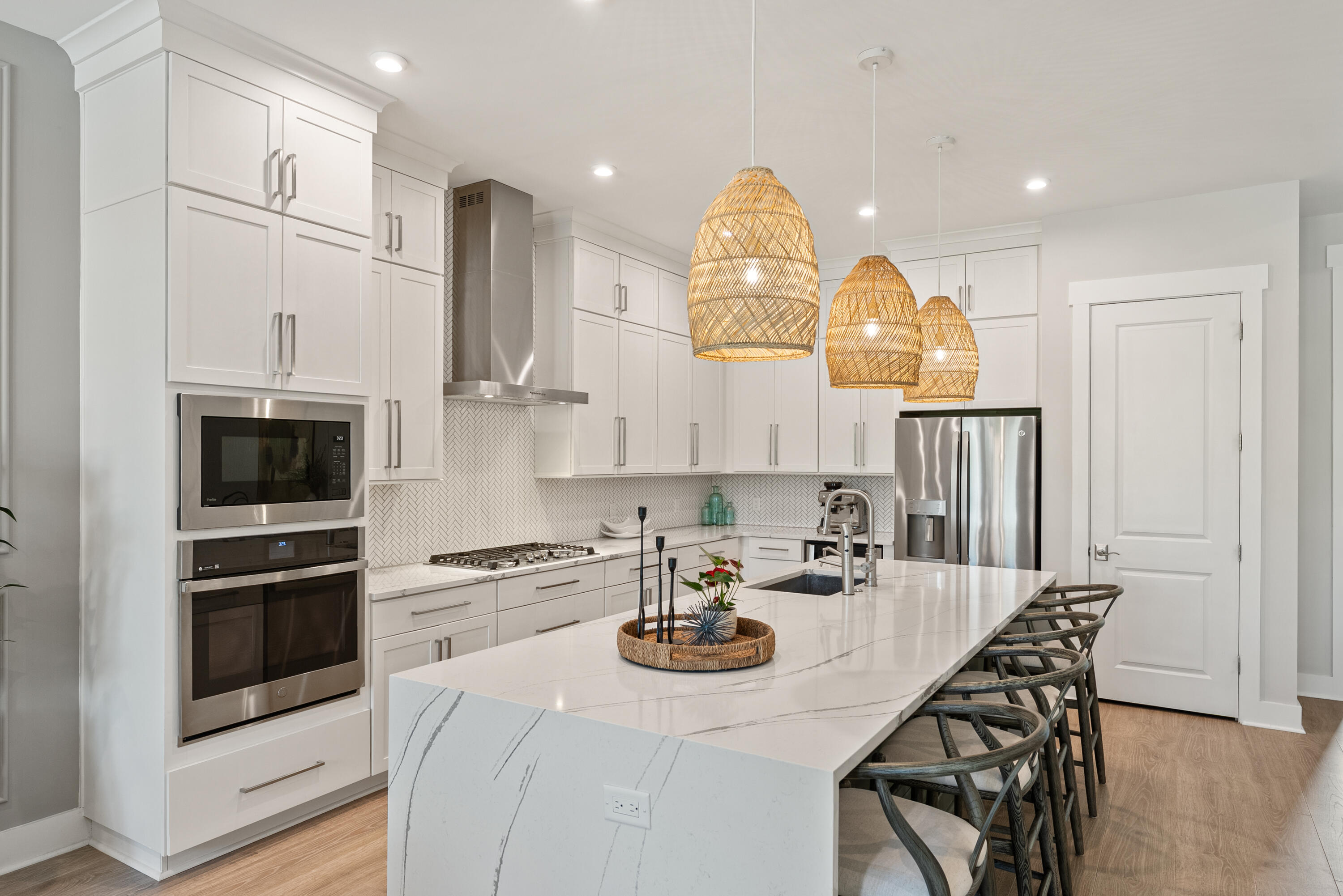 320 W Lafayette Road