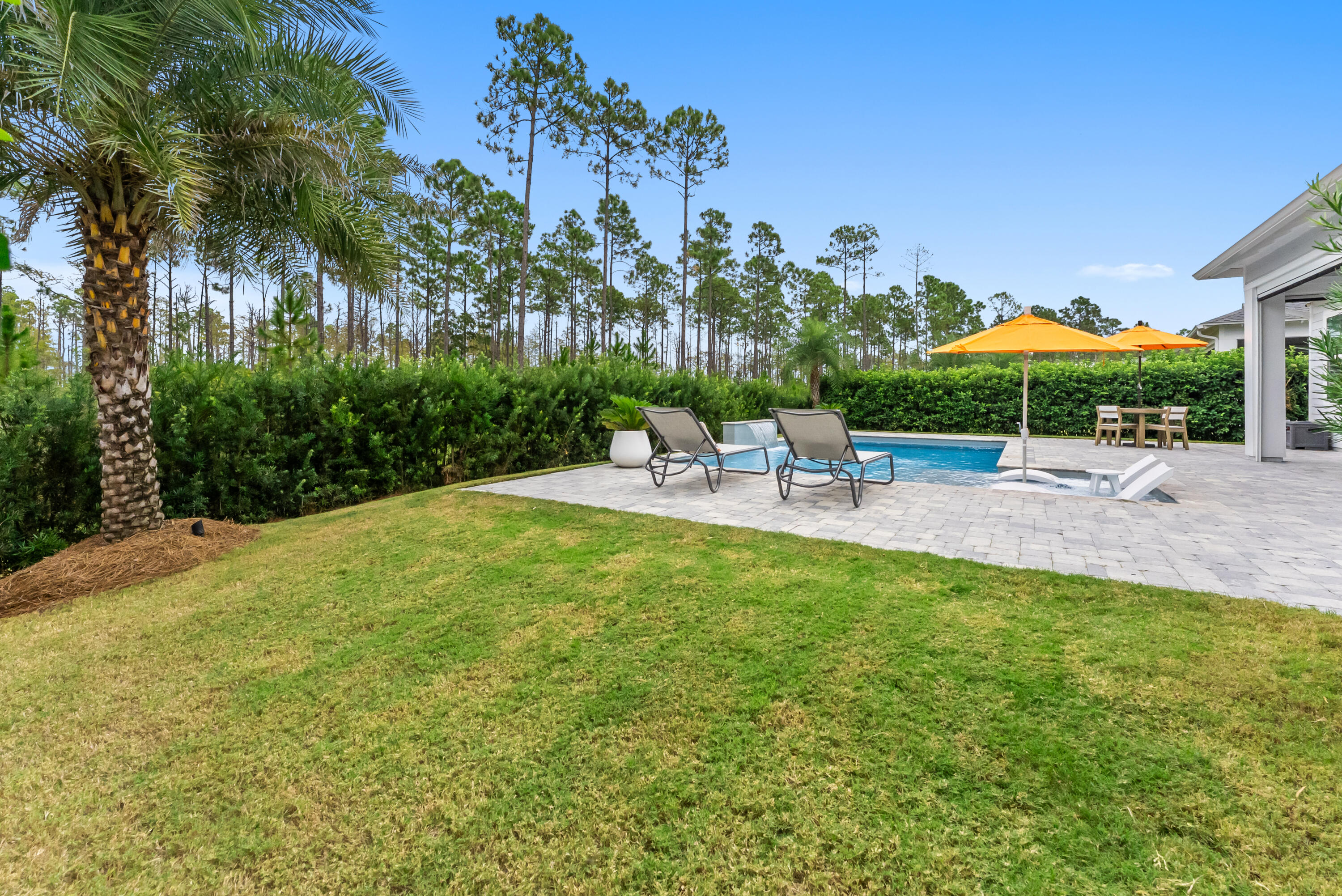 320 W Lafayette Road