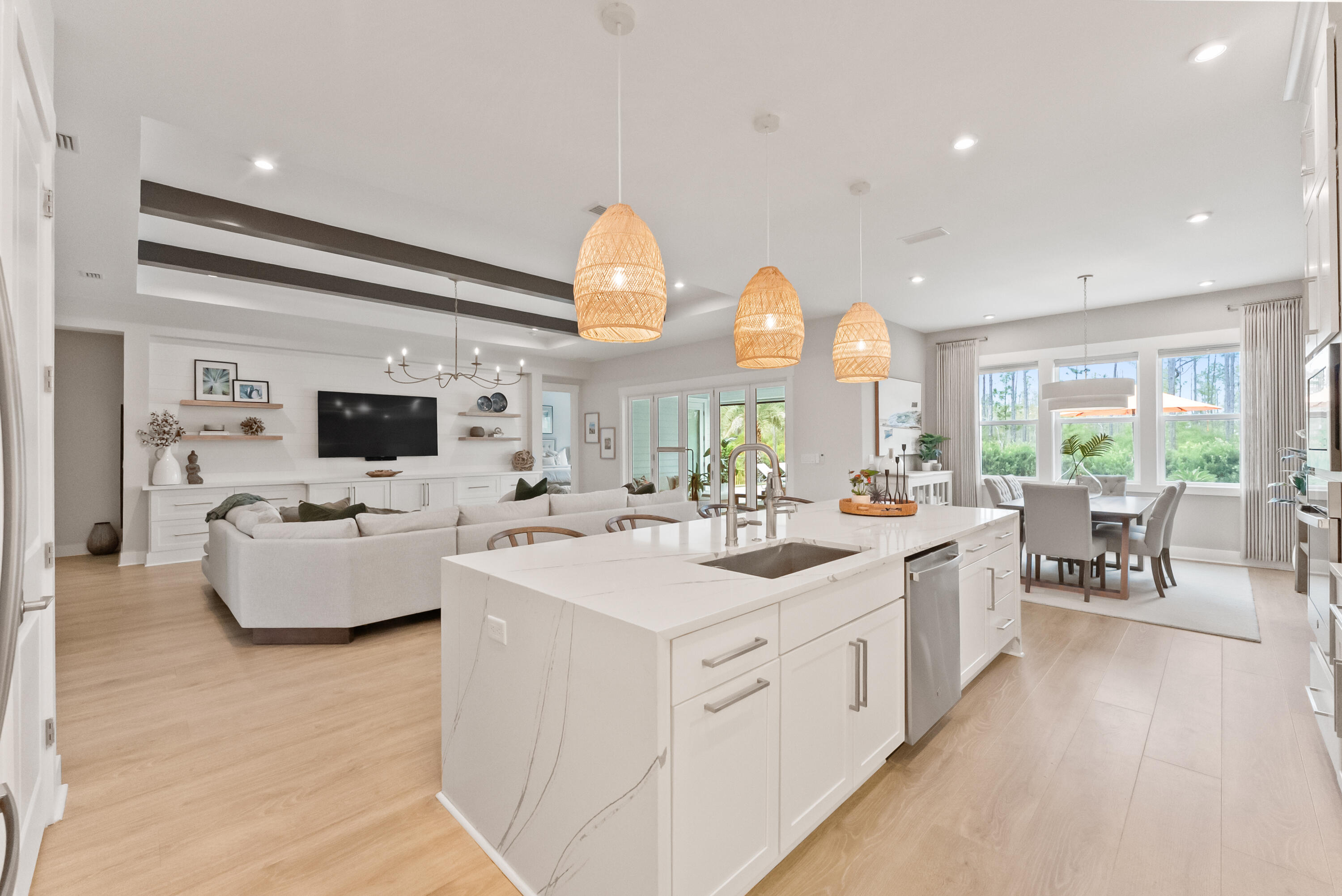 320 W Lafayette Road