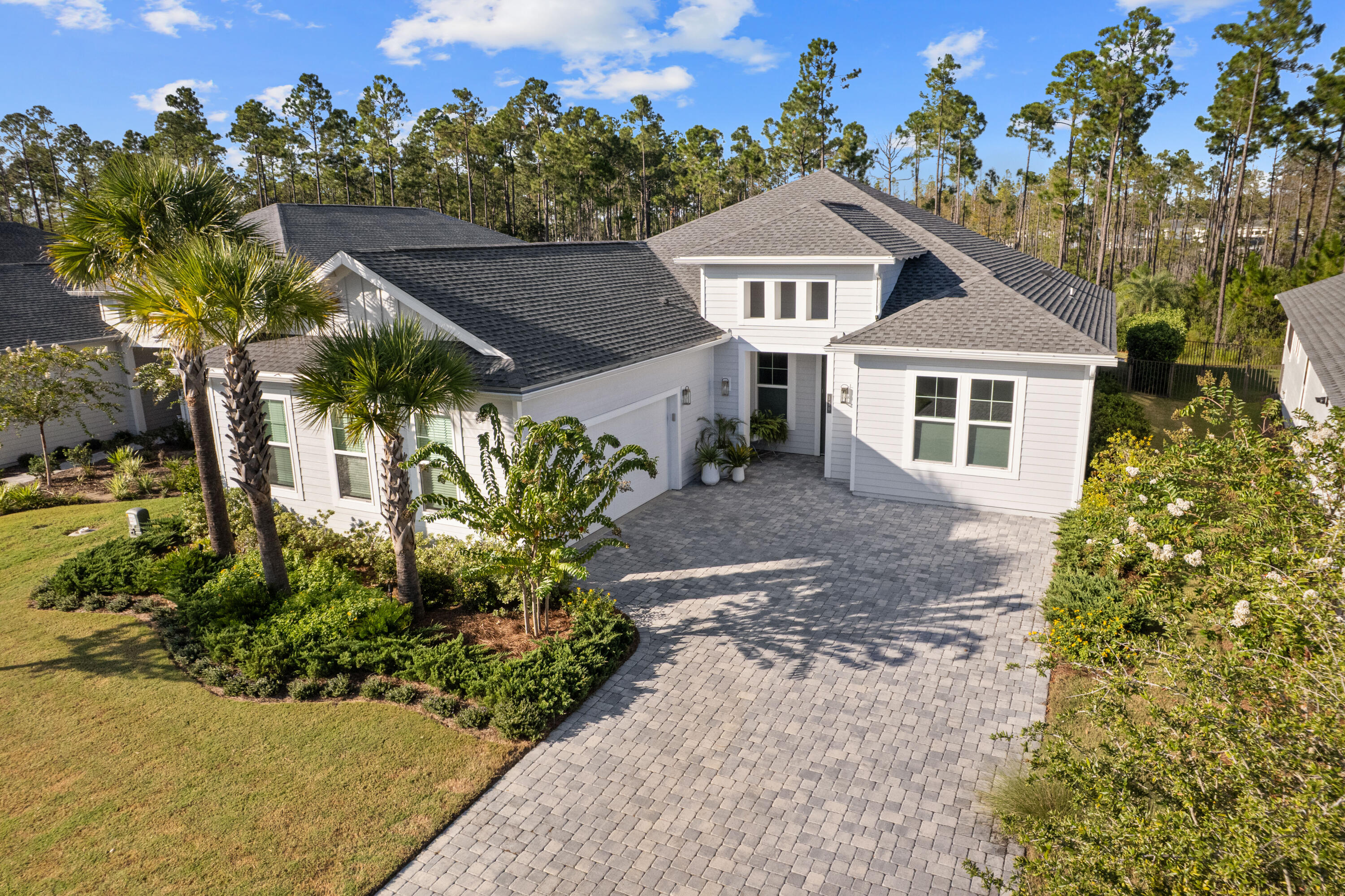 320 W Lafayette Road