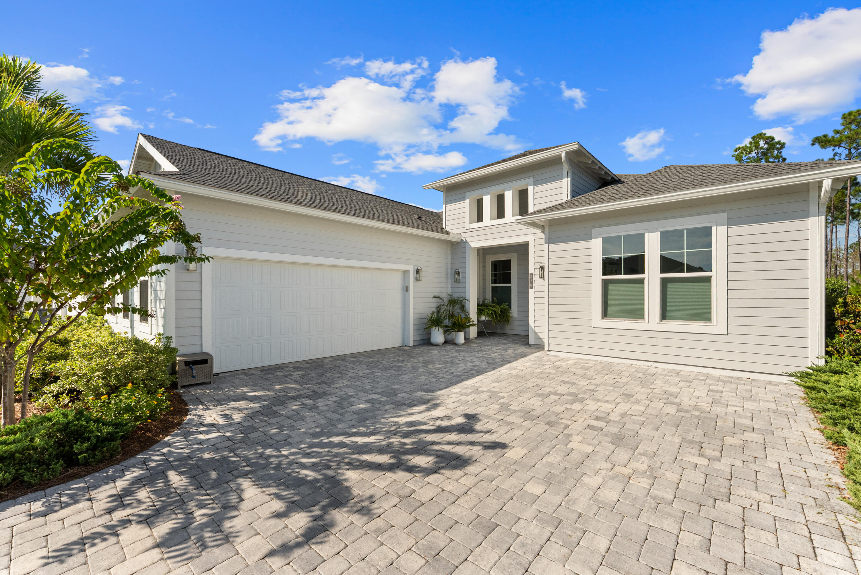 320 W Lafayette Road