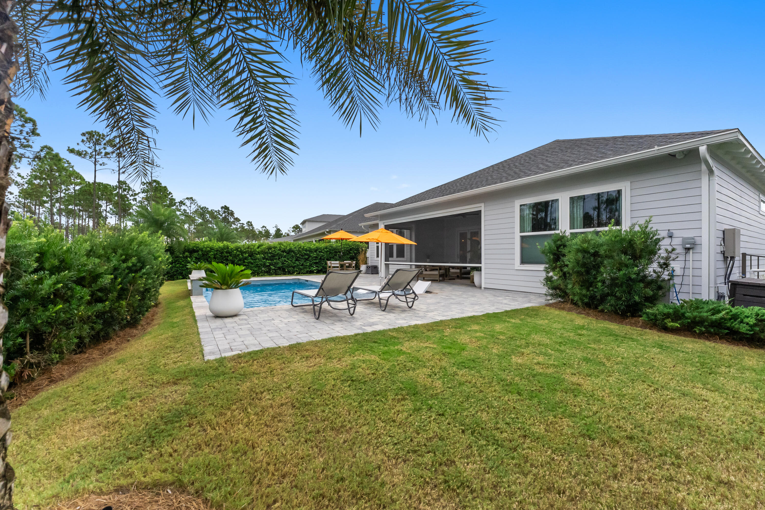 320 W Lafayette Road