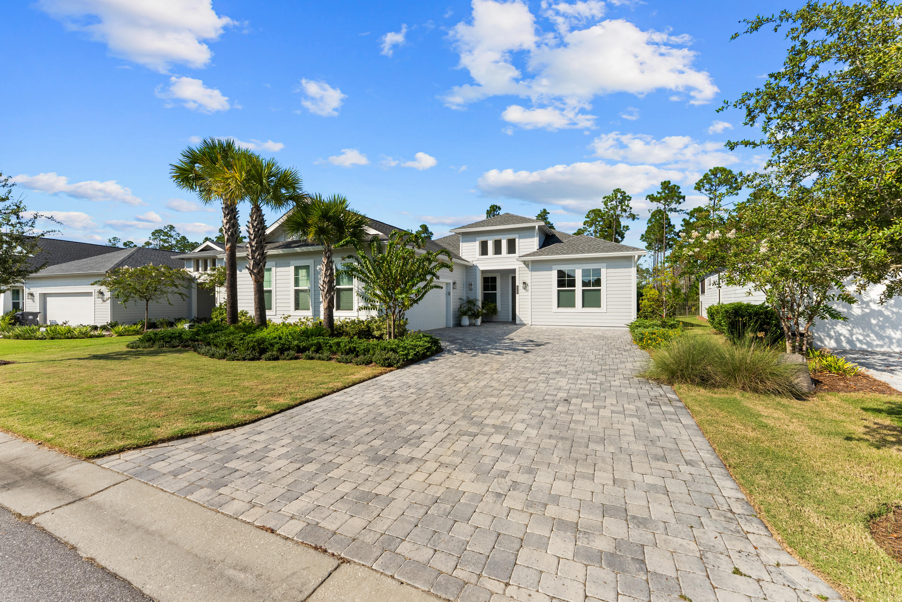 320 W Lafayette Road