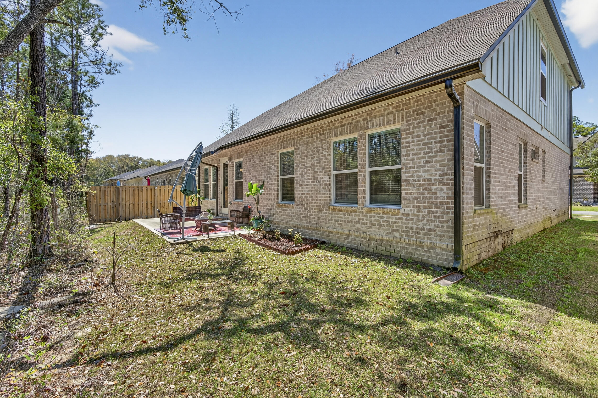 99 Laurel Oaks Drive