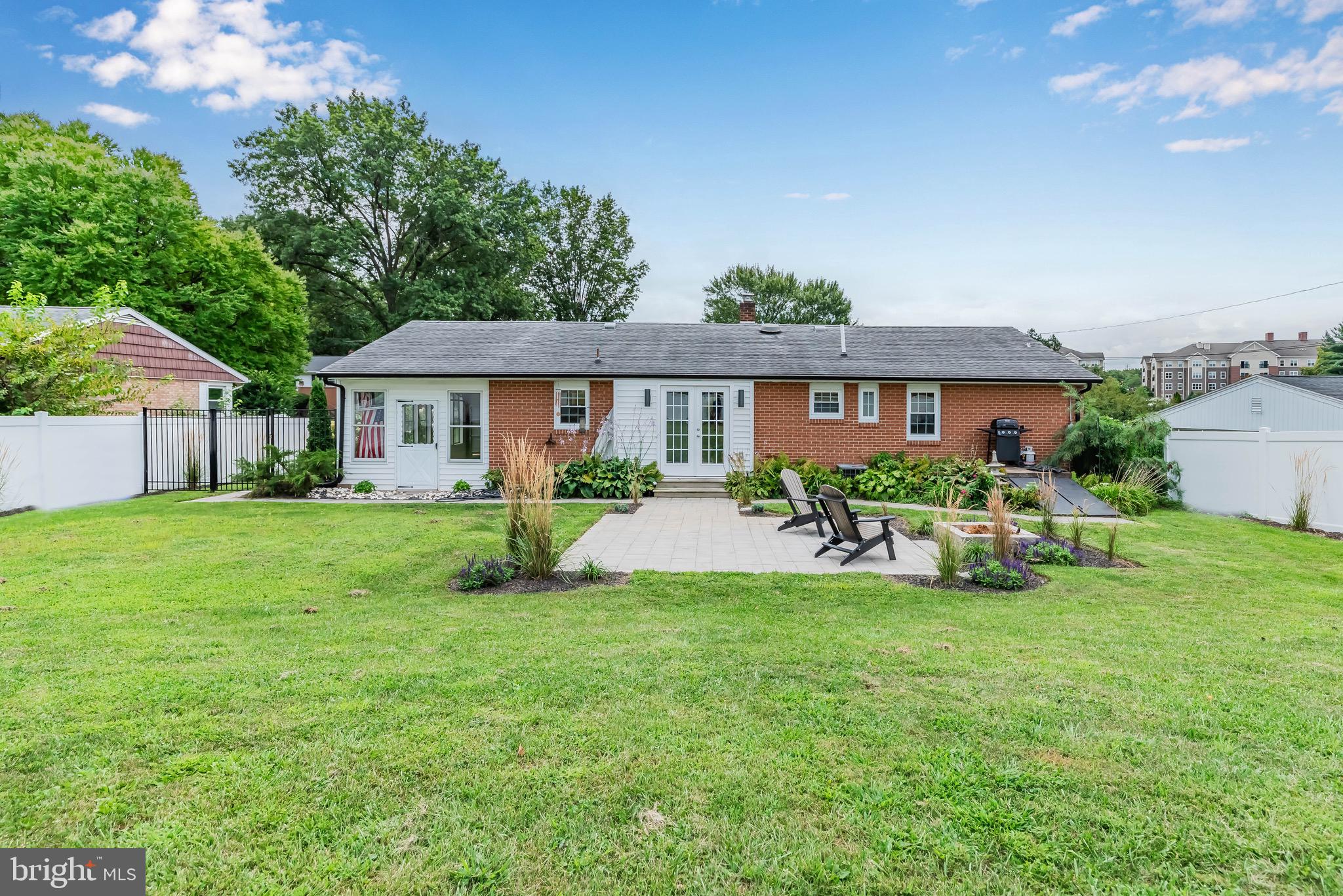 551 OLD ORCHARD LANE