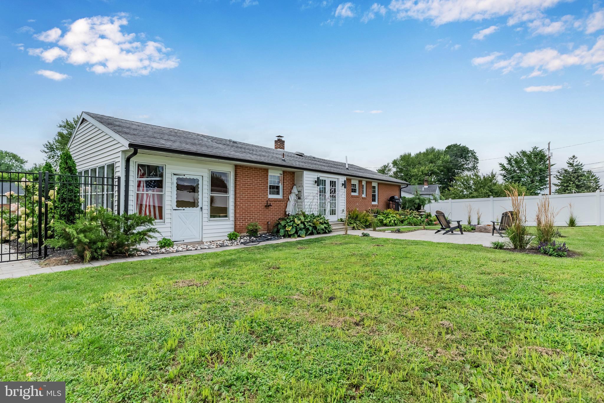 551 OLD ORCHARD LANE