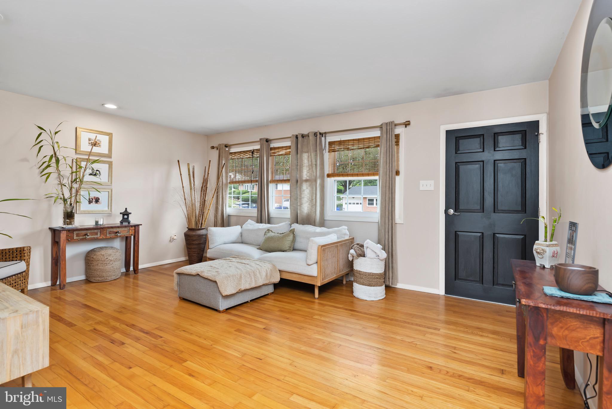 551 OLD ORCHARD LANE