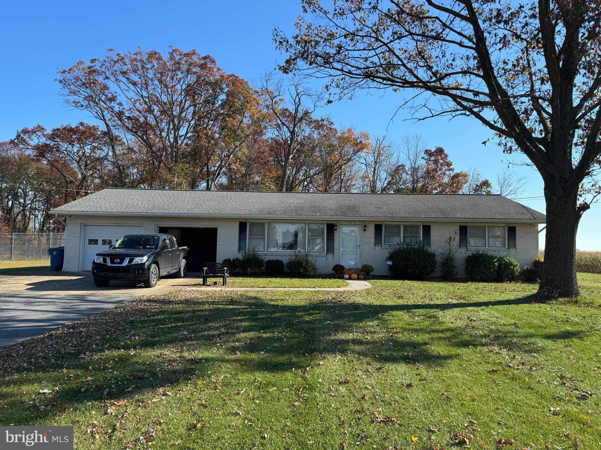 1723 S Market STREET