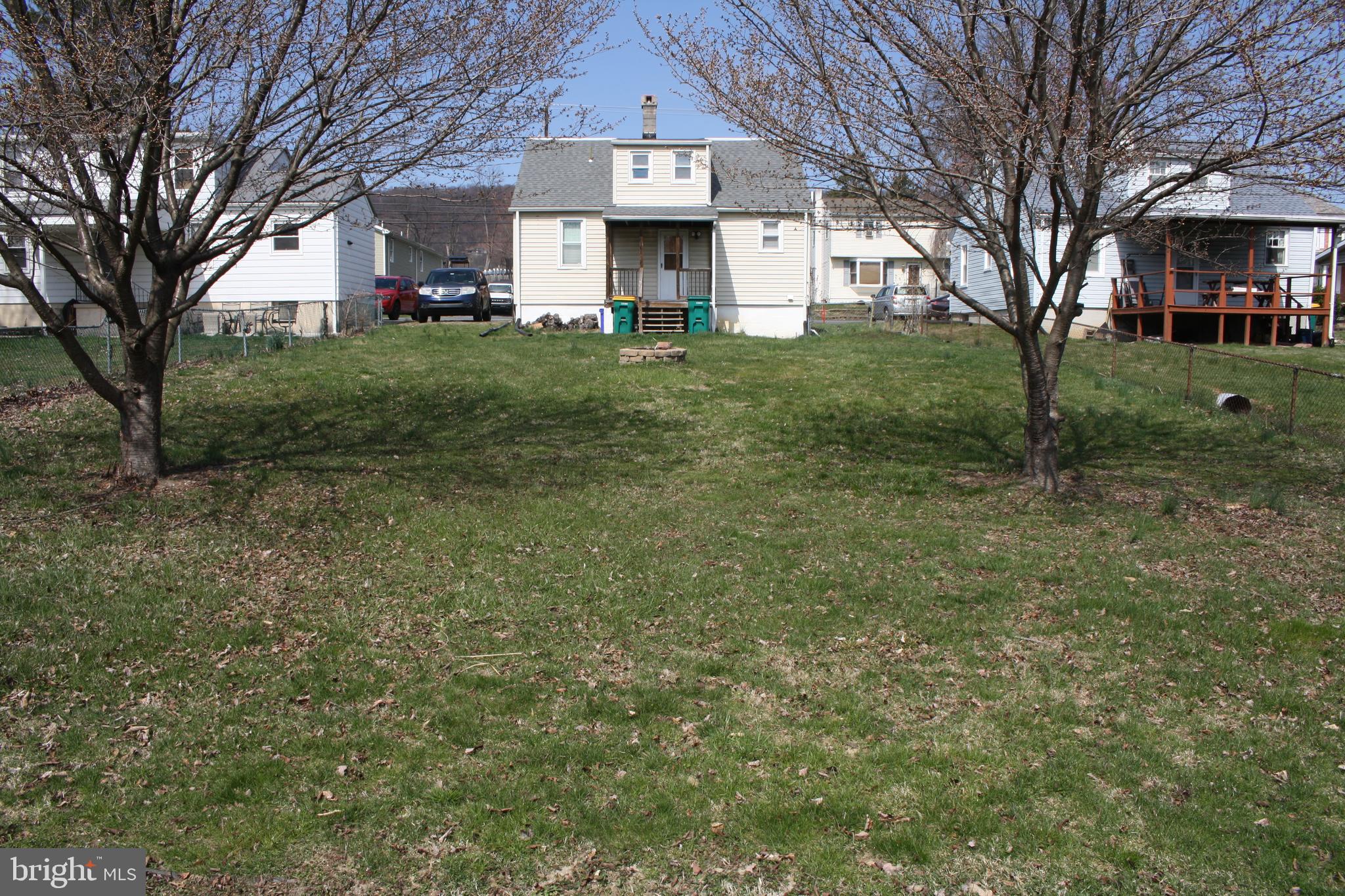 307 Valley Rd