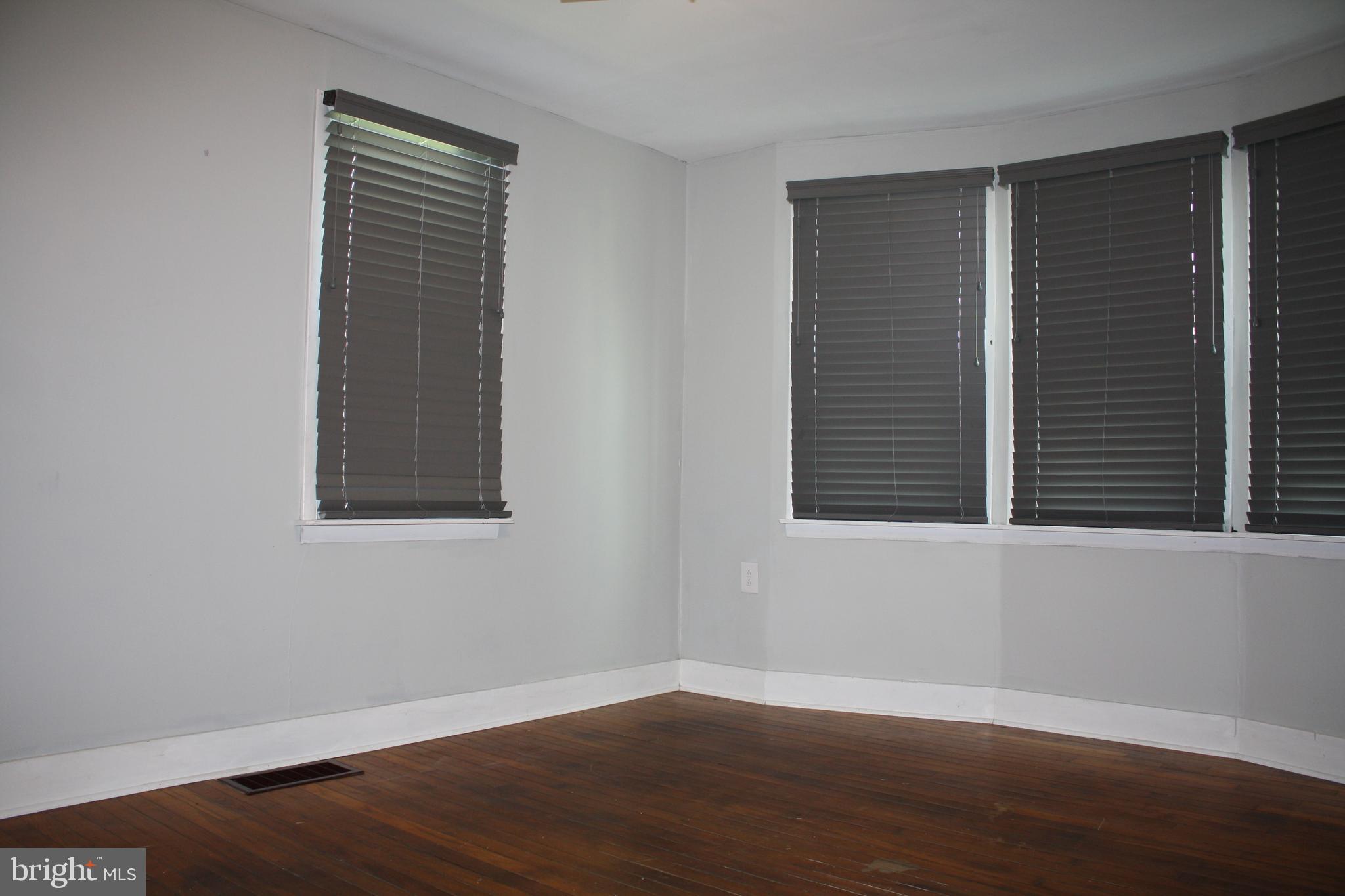 307 Valley Rd